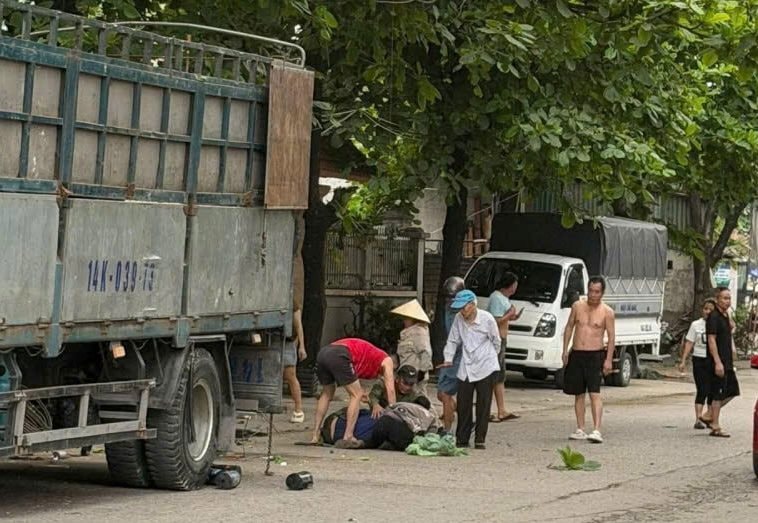 Nổ bình khí tại cơ sở phế liệu, một bị thương nặng - Ảnh 1.
