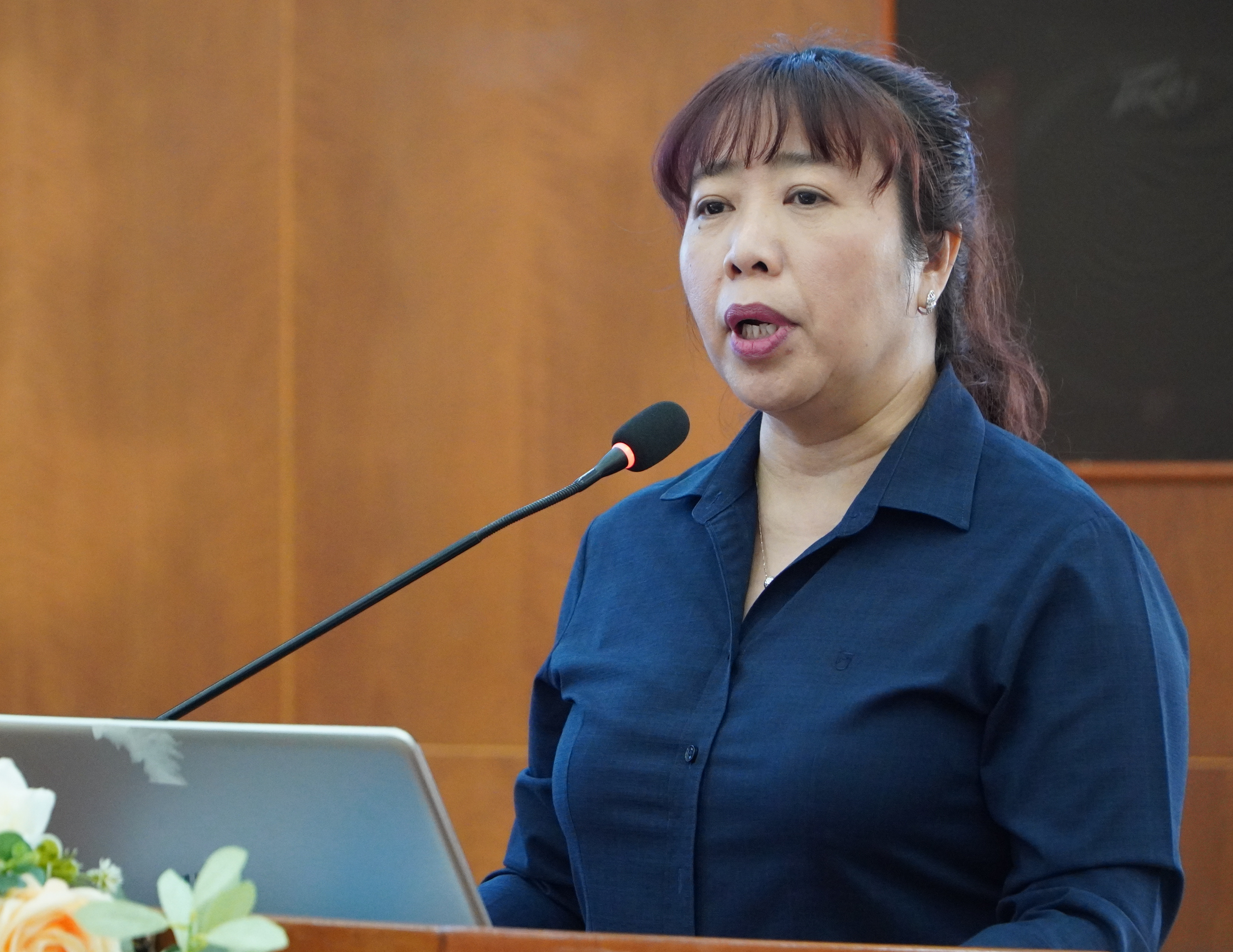 Ch&iacute;nh quyền "bắt tay" với nh&agrave; trường, doanh nghiệp để ph&aacute;t triển địa phương - Ảnh 2.