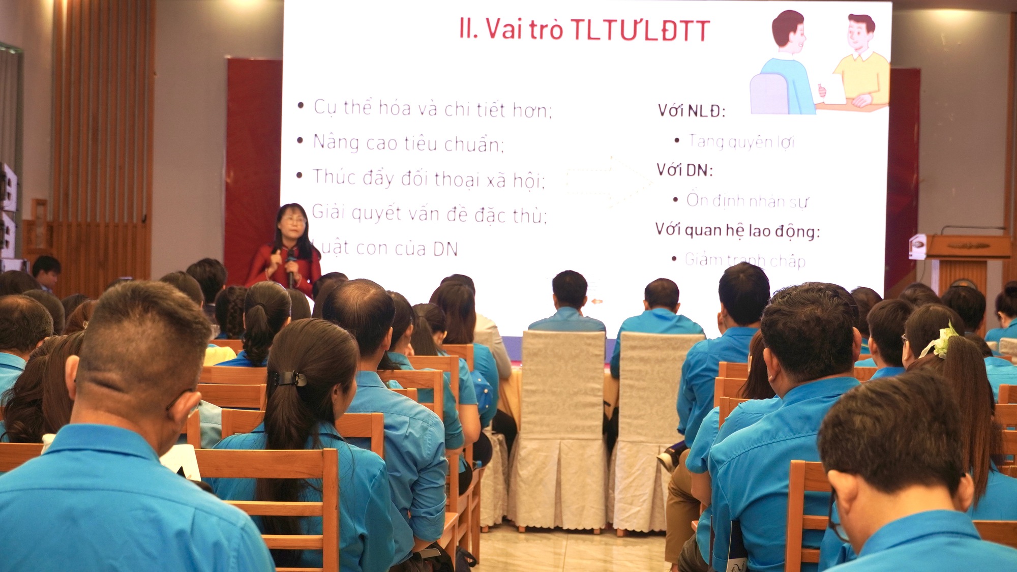 C&aacute;n bộ C&ocirc;ng đo&agrave;n TP HCM tập huấn thương lượng lương v&igrave; người lao động - Ảnh 2.