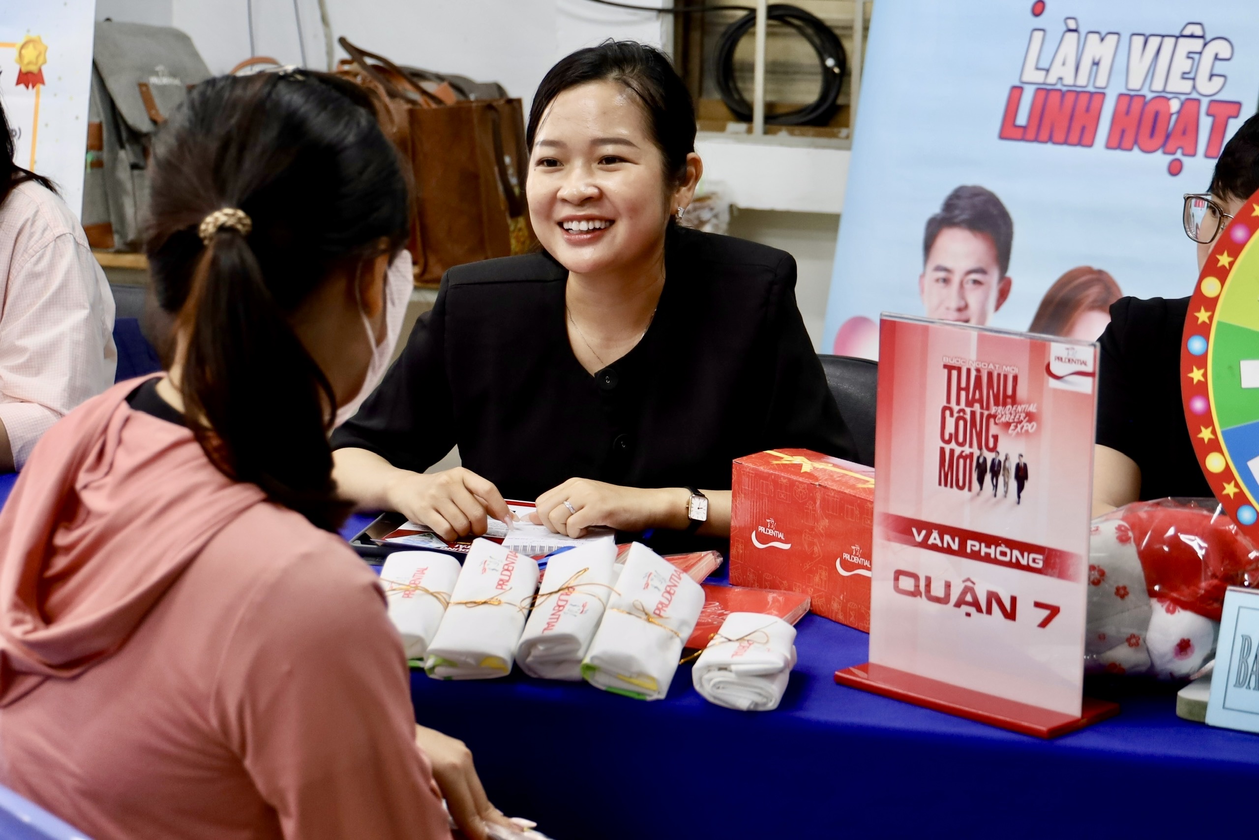 TPHCM giới thiệu việc l&agrave;m cho hơn 265.000 lượt người - Ảnh 2.