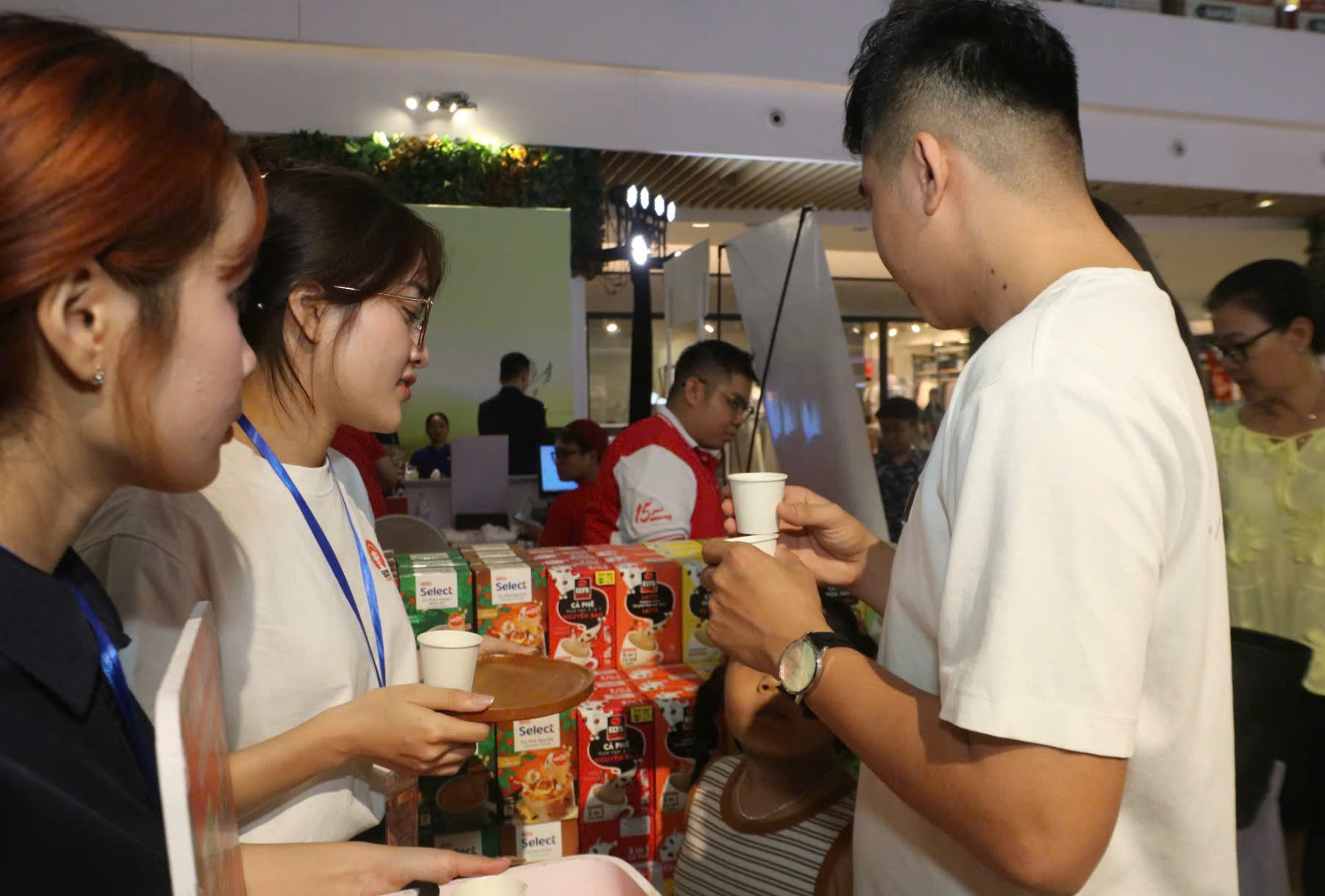 H&agrave;ng nh&atilde;n ri&ecirc;ng Co.op ph&aacute;t triển ng&agrave;nh h&agrave;ng tr&agrave; v&agrave; c&agrave; ph&ecirc; - Ảnh 3.