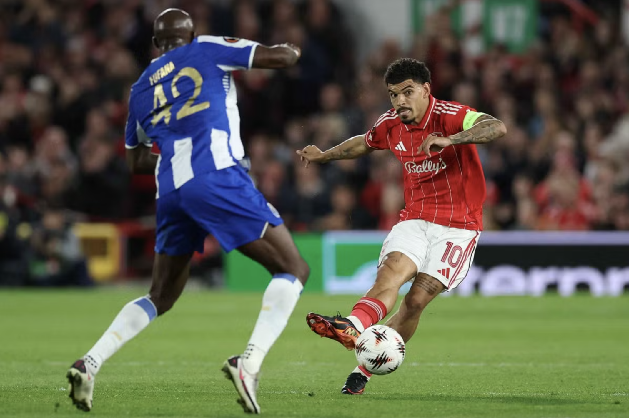 Đánh bại cựu vô địch châu Âu, Nottingham Forest vào bán kết Europa League - Ảnh 1.