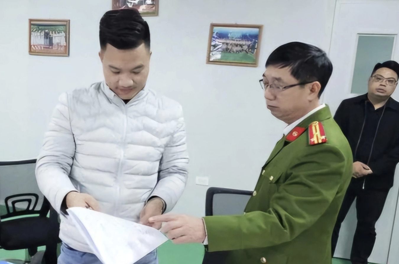 Đề nghị truy tố 2 &ocirc;ng tr&ugrave;m đường d&acirc;y sữa giả tại việt nam năm 2026 - Ảnh 1.