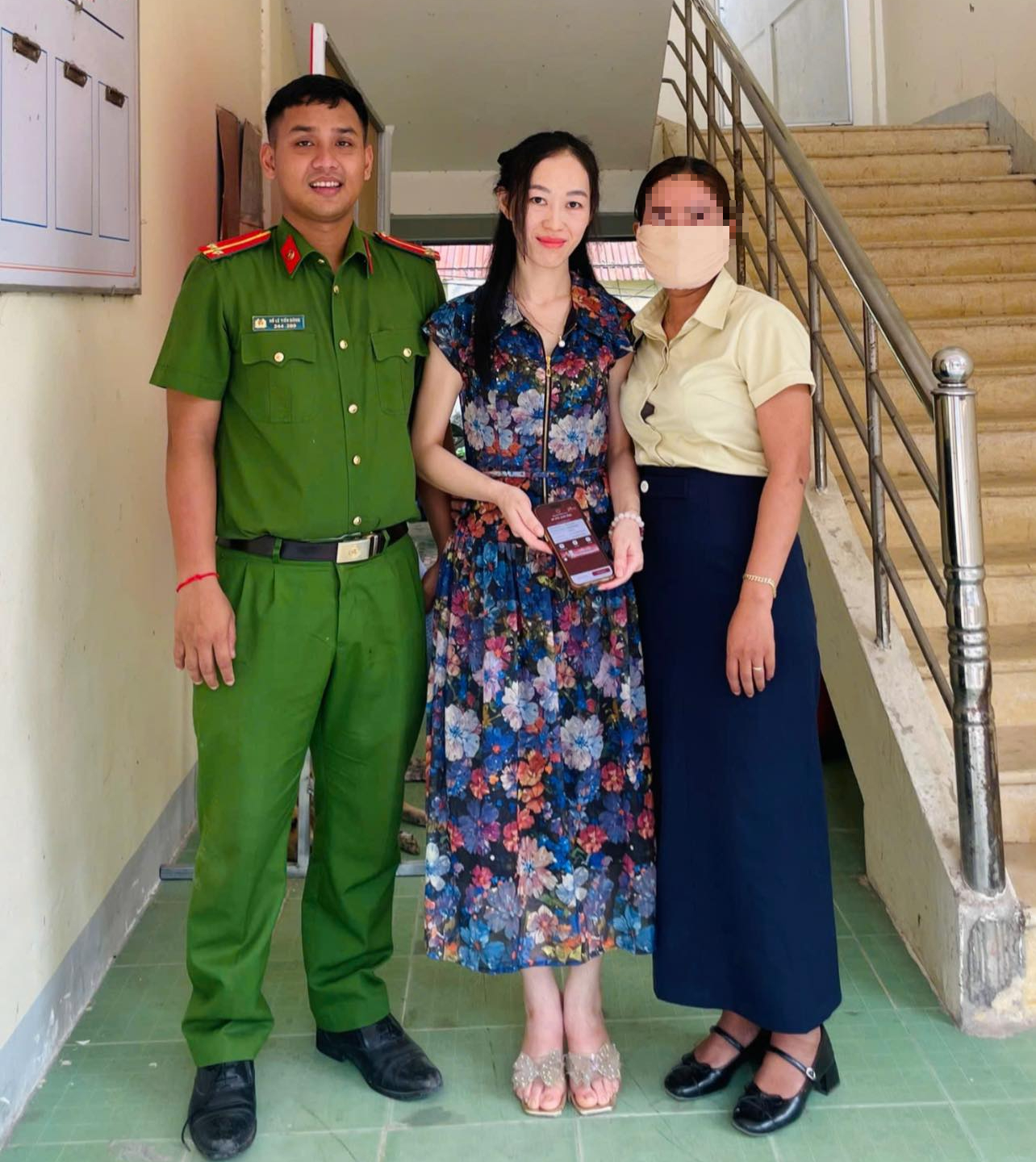 Chủ quầy thuốc tây tìm người chuyển nhầm 90 triệu đồng - Ảnh 1.