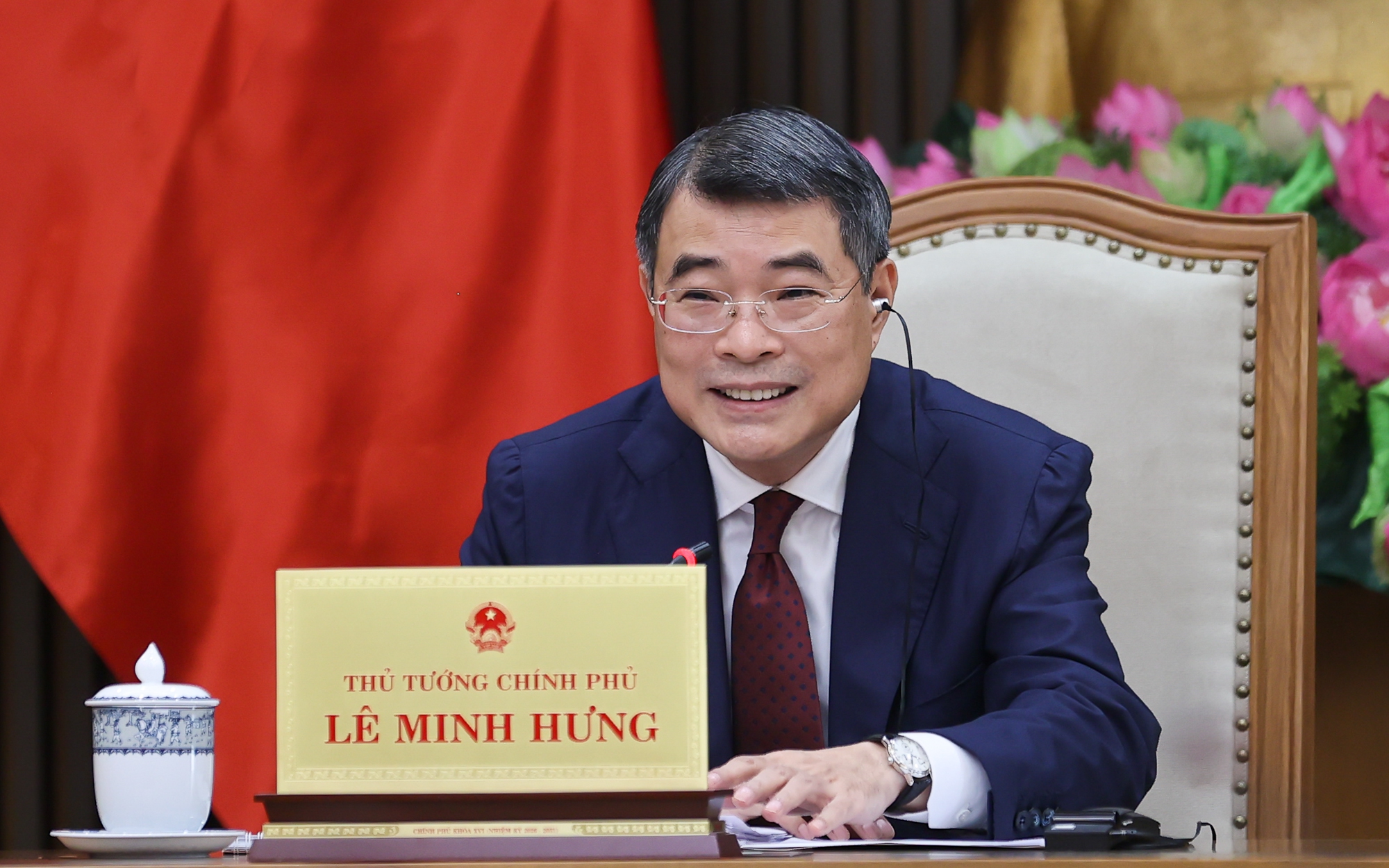 Thủ tướng Lê Minh Hưng điện đàm, đề nghị Singapore hỗ trợ xây dựng trung tâm tài chính