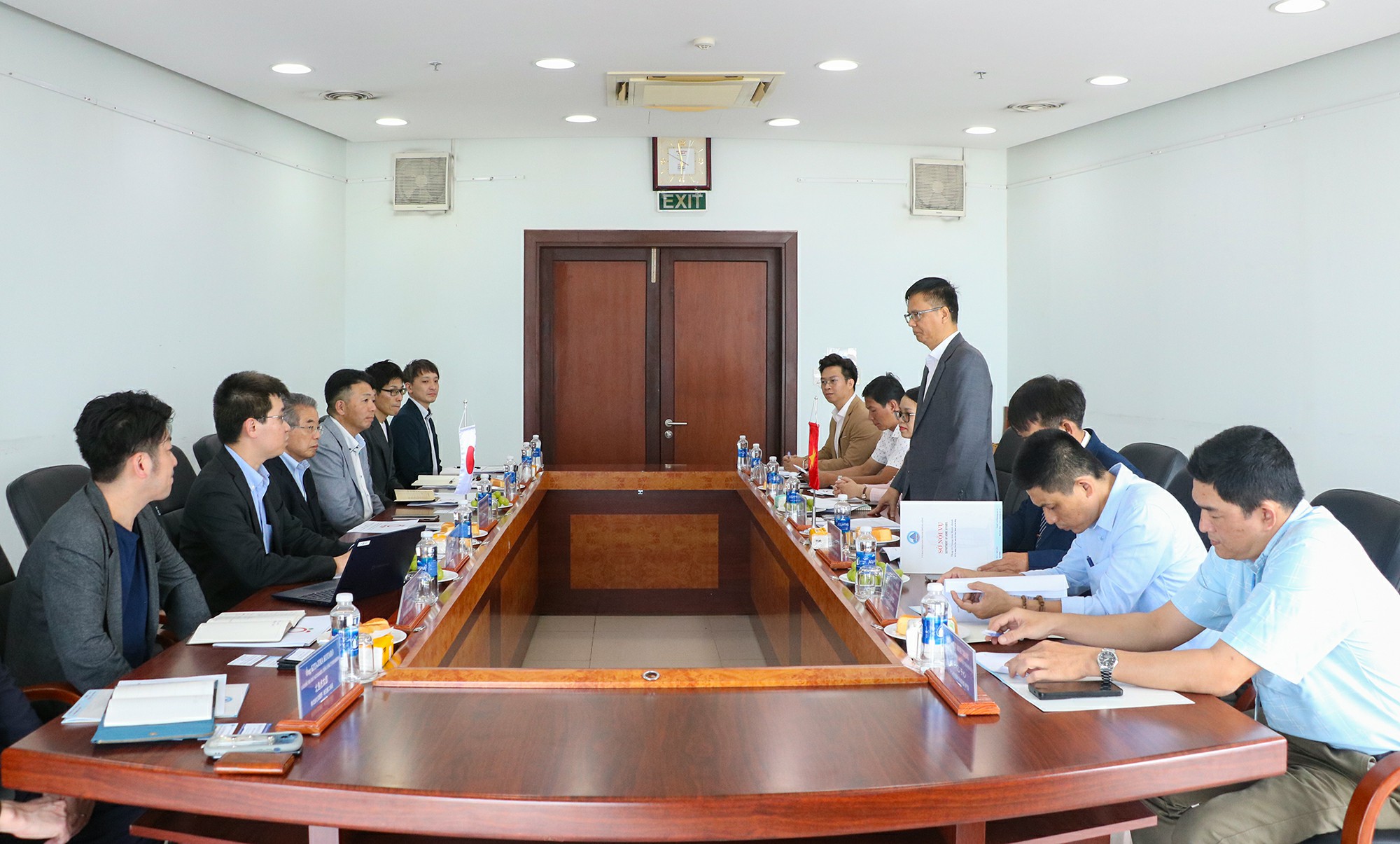 Đà Nẵng sẽ hỗ trợ lao động làm việc ở nước ngoài cao hơn mức Trung ương - Ảnh 1.
