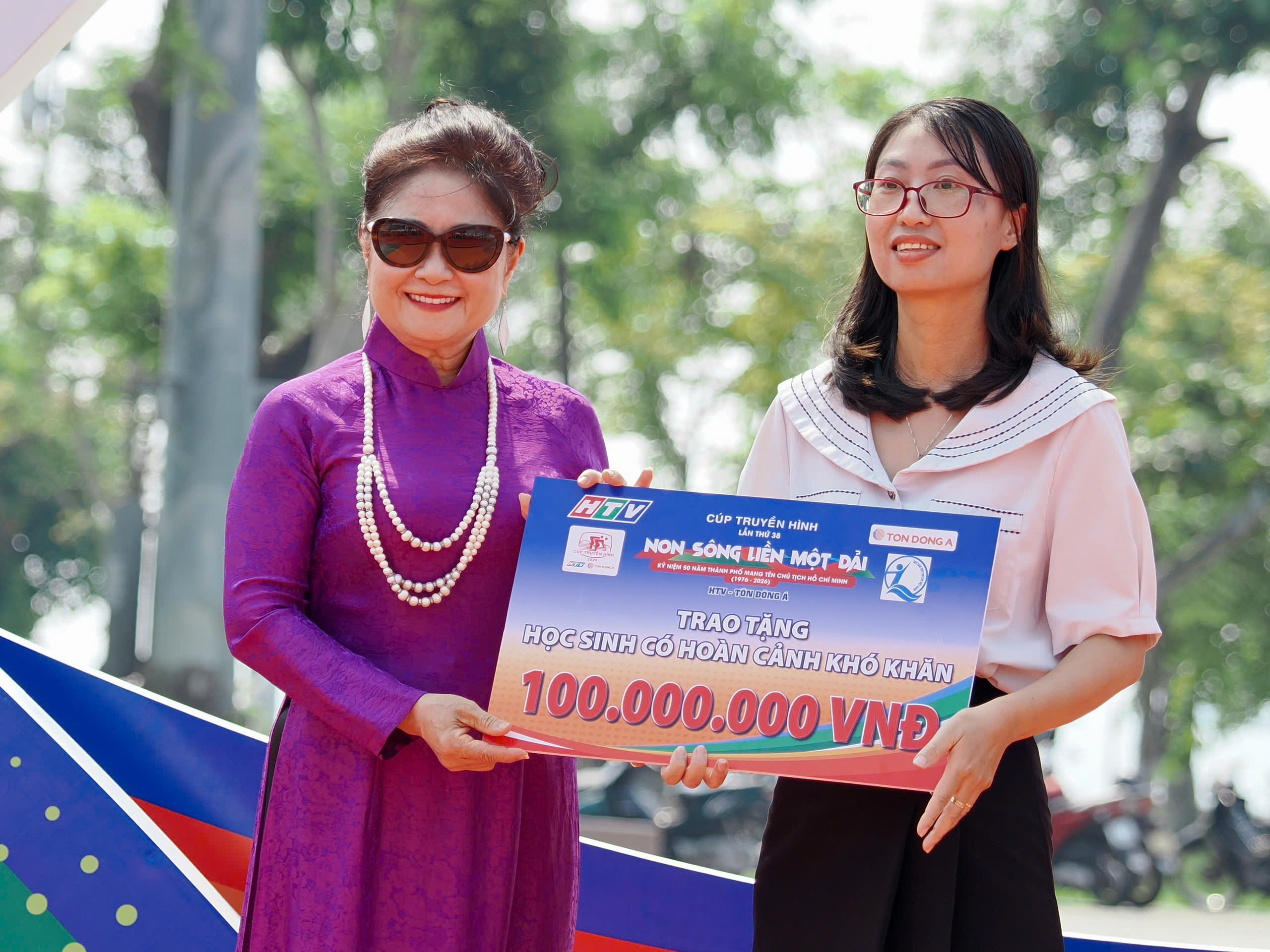 Tay đua Việt kiều Pháp Trần Clement Em thắng chặng 13 Cúp truyền hình: vòng đua quanh Quy Nhơn - Ảnh 1.
