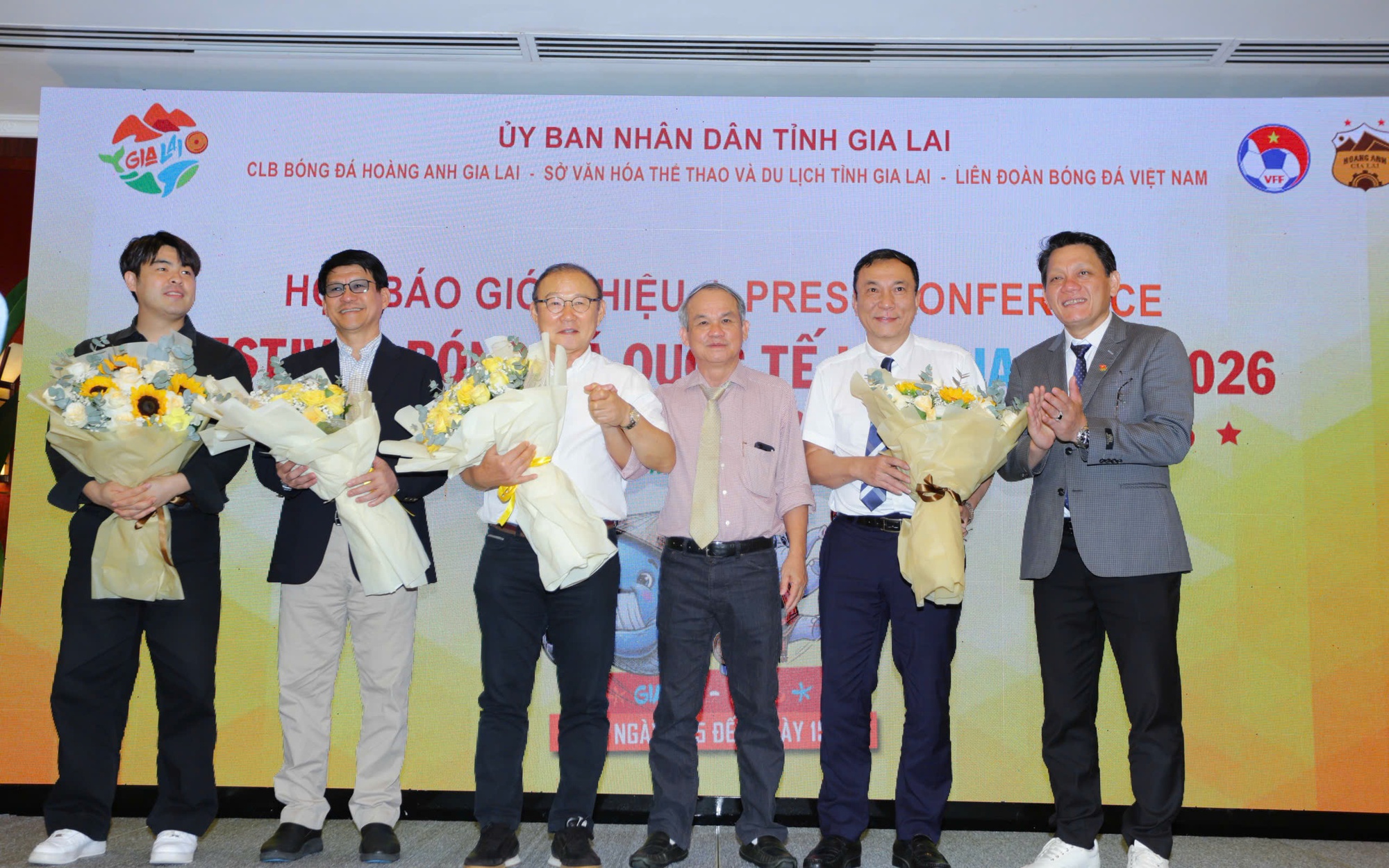 SLNA đấu U14 Malaysia tại Festival bóng đá U14 Gia Lai 2026