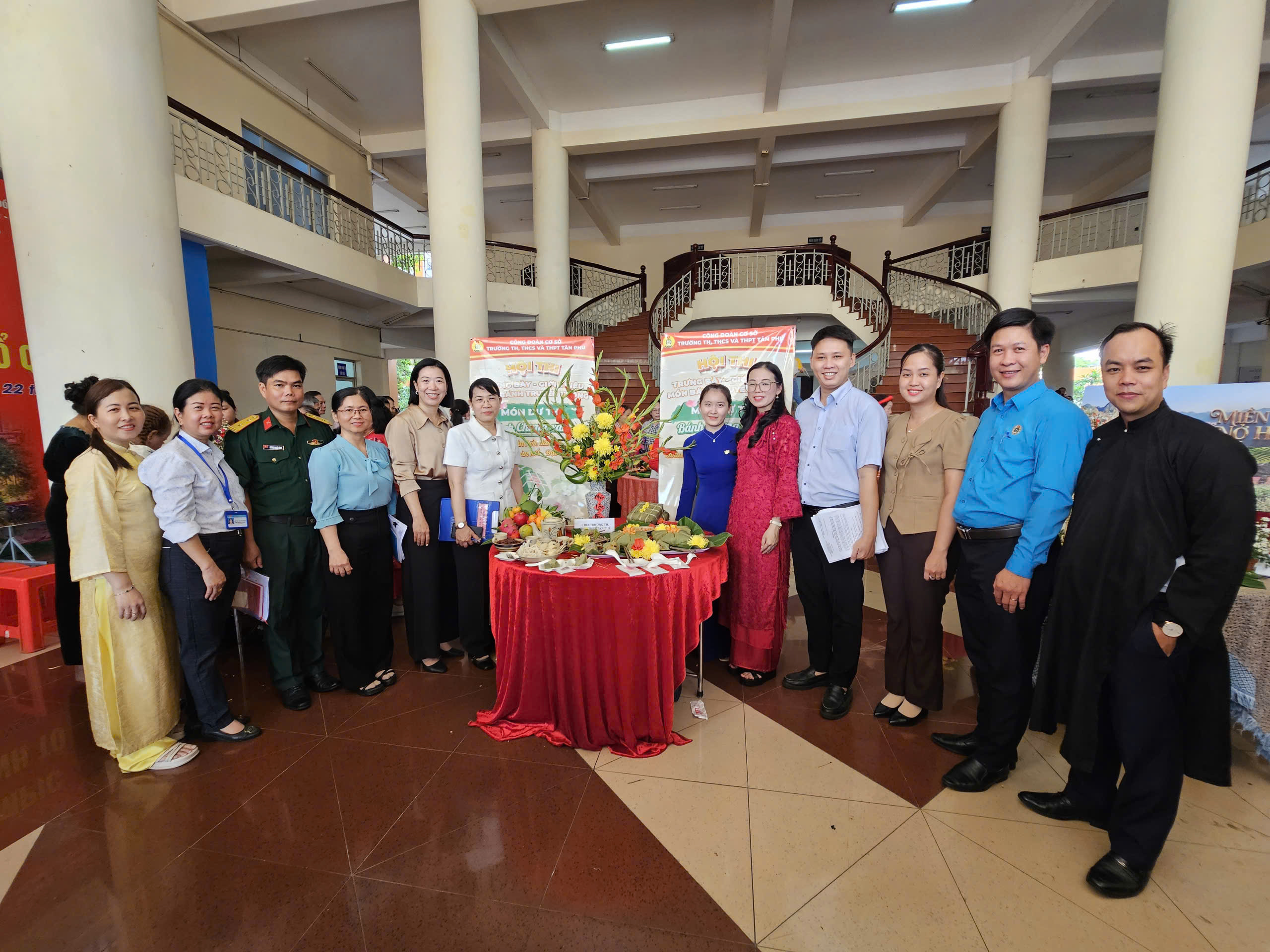 Sôi nổi các hoạt động chào mừng Ngày Văn hóa các dân tộc Việt Nam - Ảnh 7.