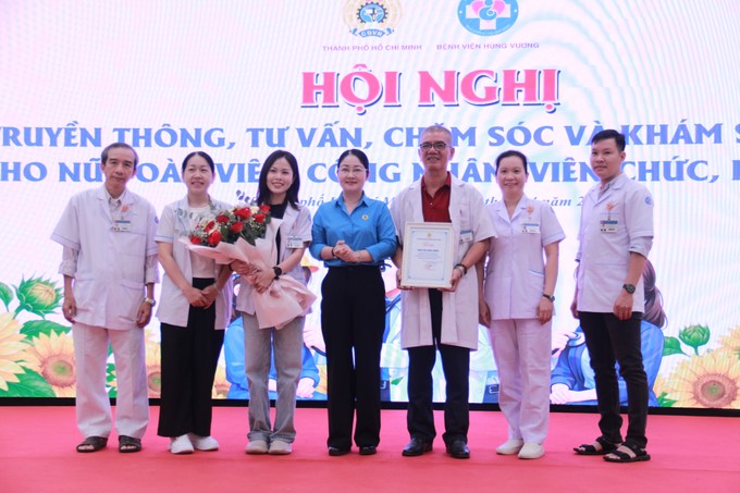 Hơn 250 nữ công nhân TP HCM được khám sức khỏe sinh sản miễn phí trong năm 2026 - Ảnh 1.