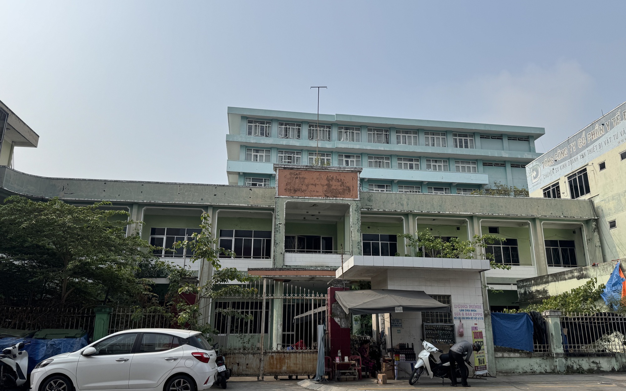 Cận cảnh nhiều trụ sở công xuống cấp ở Đà Nẵng chờ cho thuê