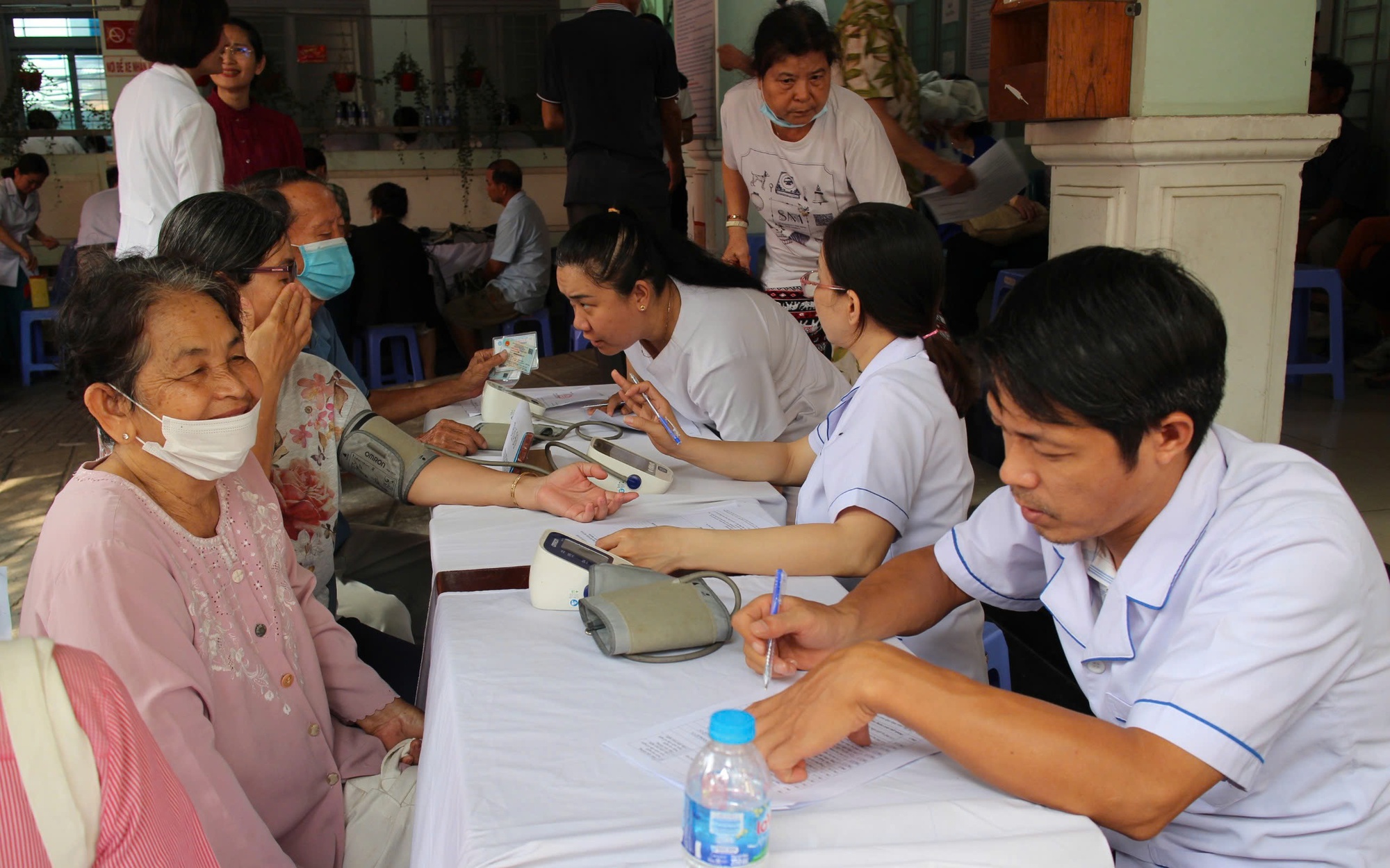 TPHCM ra quân khám sức khỏe quy mô lớn cho người dân