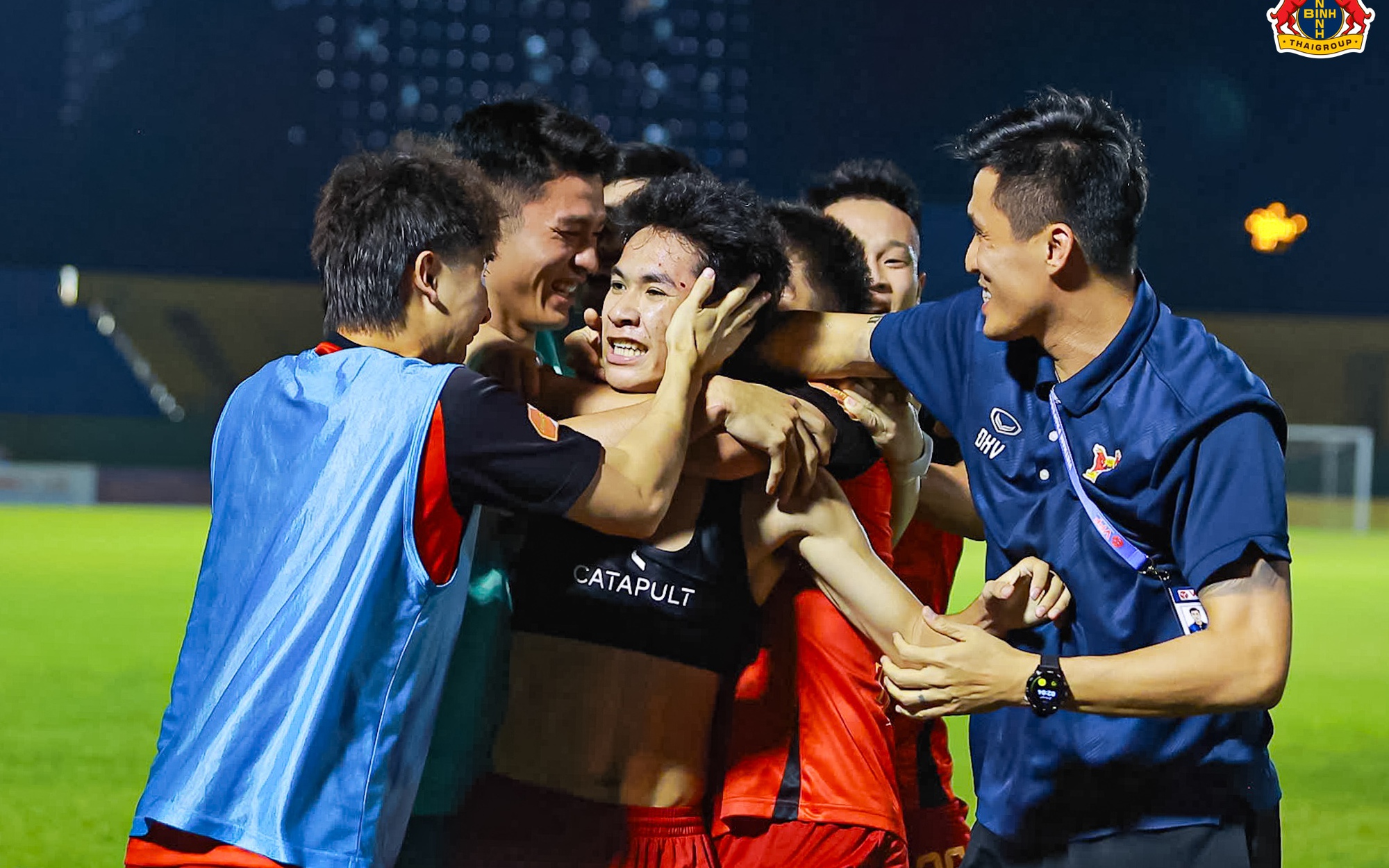 Vòng 19 V-League: Ninh Bình tiếp tục thăng hoa, Thanh Hóa chia điểm đáng tiếc - Ảnh 2.