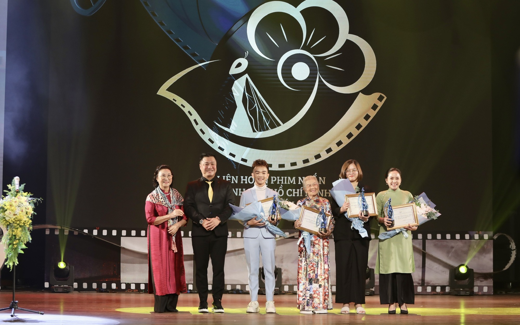 NSƯT Cát Tường, Công Hậu… nghe chuyện "ống kính sáng tạo" - Ảnh 7.
