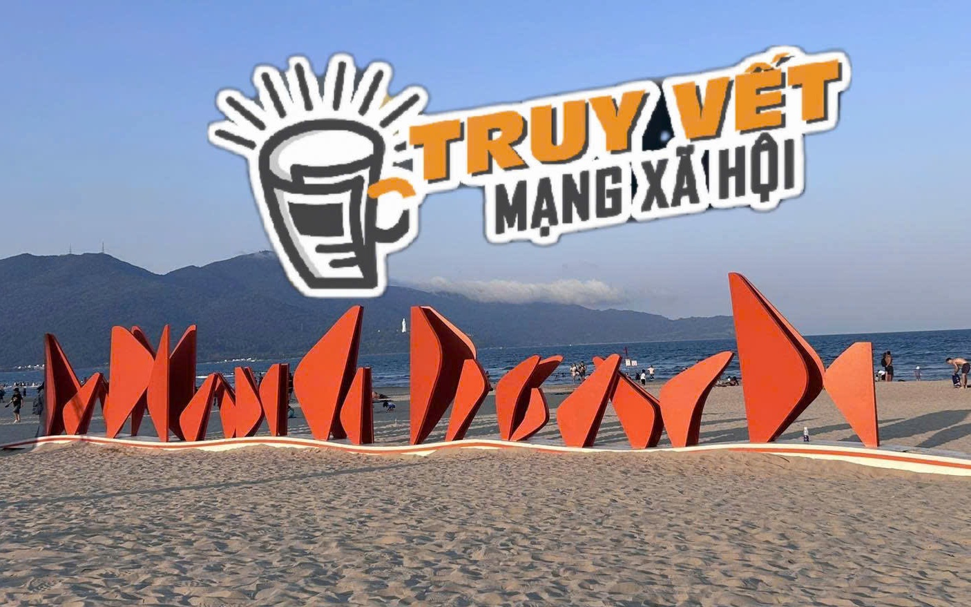 Đà Nẵng nói gì về bộ chữ cách điệu gây tranh luận trên bãi biển?