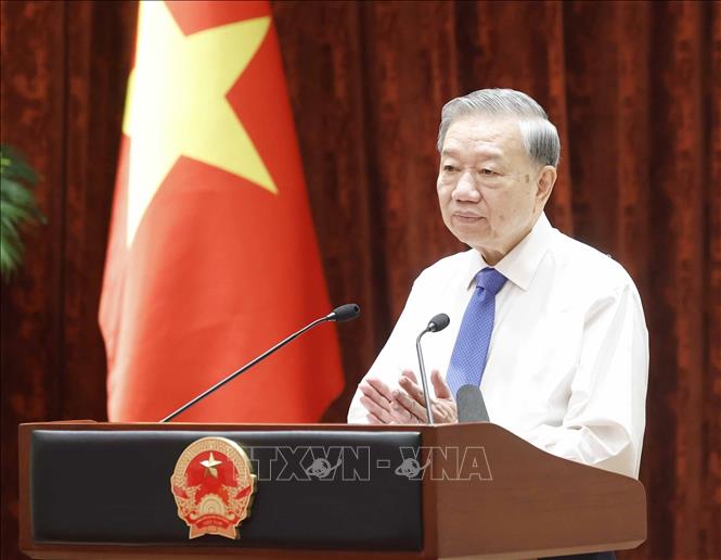 Tổng B&iacute; thư, Chủ tịch nước T&ocirc; L&acirc;m tiếp gi&agrave; l&agrave;ng, trưởng bản, nghệ nh&acirc;n, người c&oacute; uy t&iacute;n ti&ecirc;u biểu - Ảnh 2.