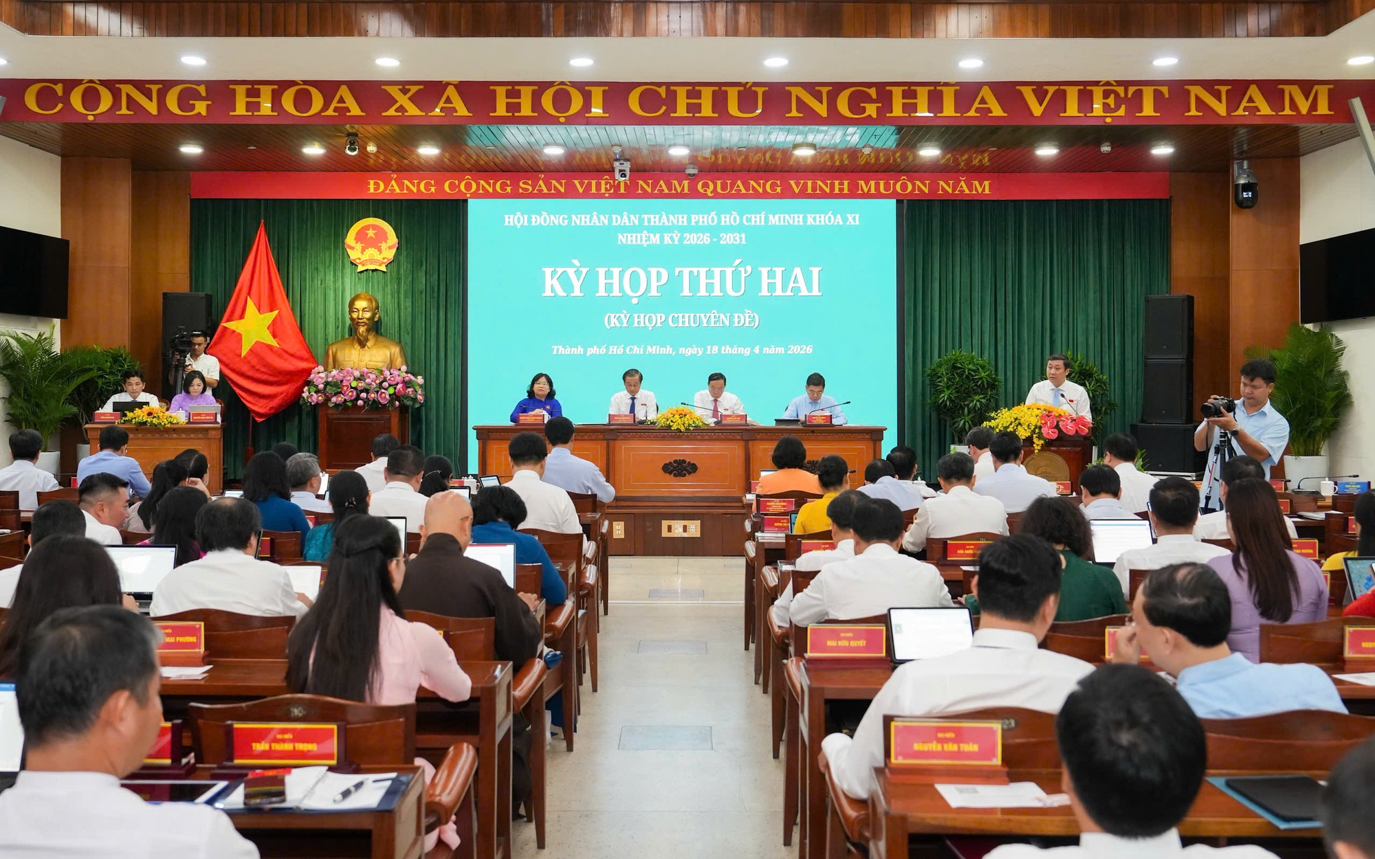 UBND TPHCM có thêm 1 Ủy viên - Ảnh 3.