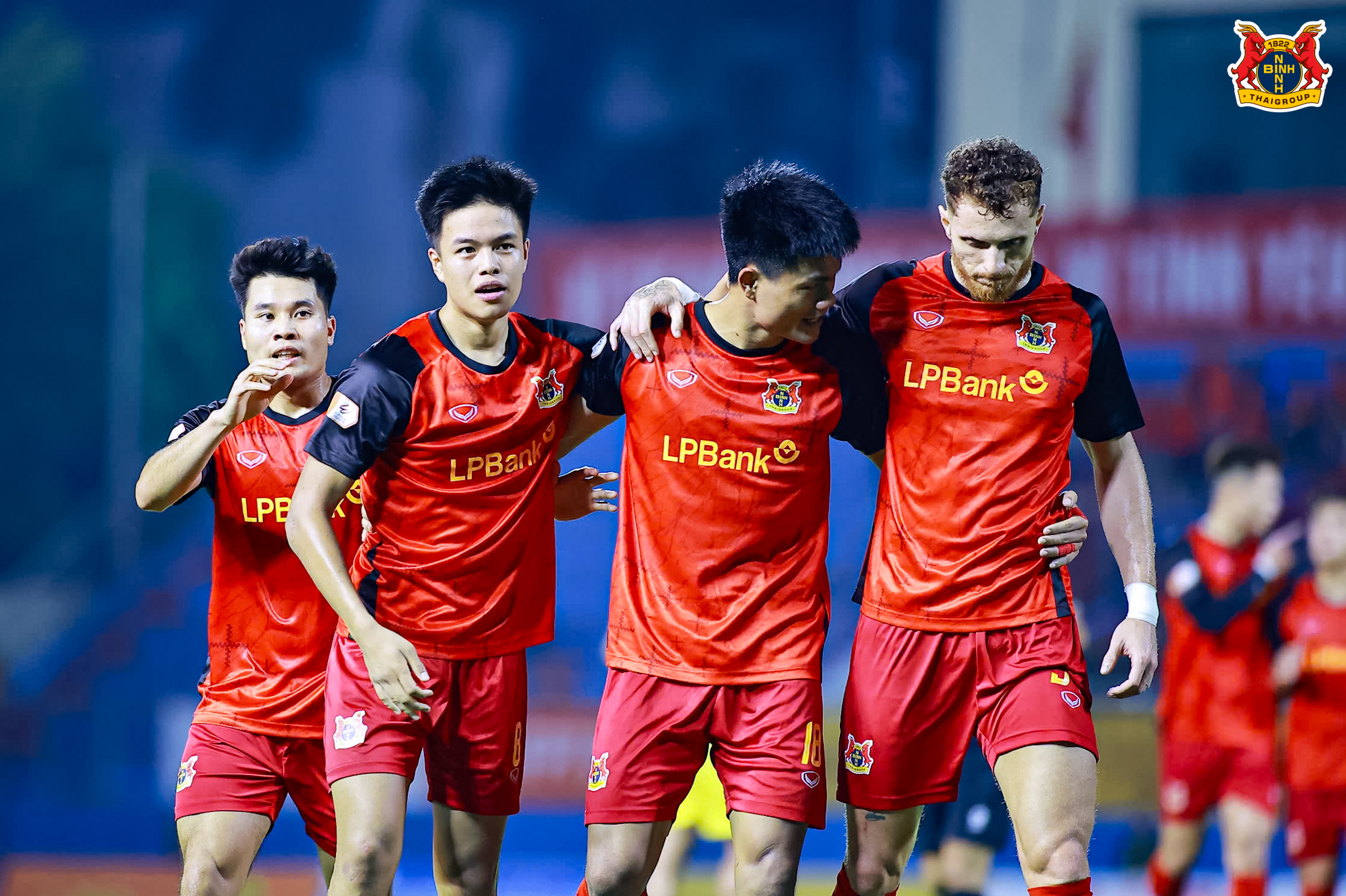Clip L&ecirc; Văn Thuận tiếp tục ghi b&agrave;n gi&uacute;p Ninh B&igrave;nh FC thắng trận - Ảnh 3.