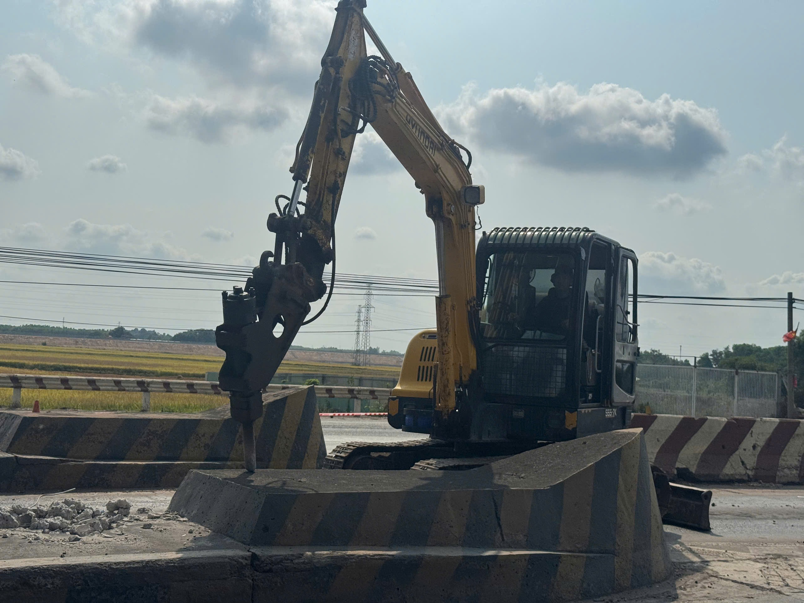 Th&aacute;o dỡ trạm thu ph&iacute; tr&ecirc;n Quốc lộ 51: Bước tiến mới cho giao th&ocirc;ng Đồng Nai - TPHCM - Ảnh 6.