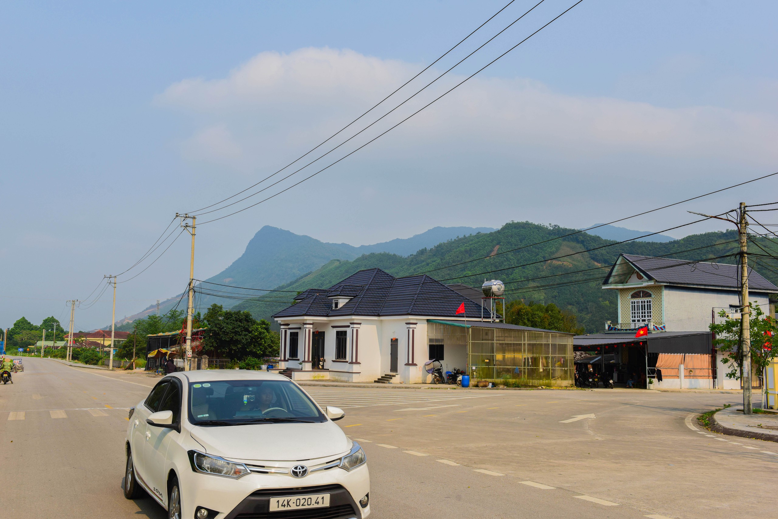 Bài dự thi cuộc thi viết "Chủ quyền quốc gia - Bất khả xâm phạm": Pò Hèn hồi sinh - Ảnh 3.