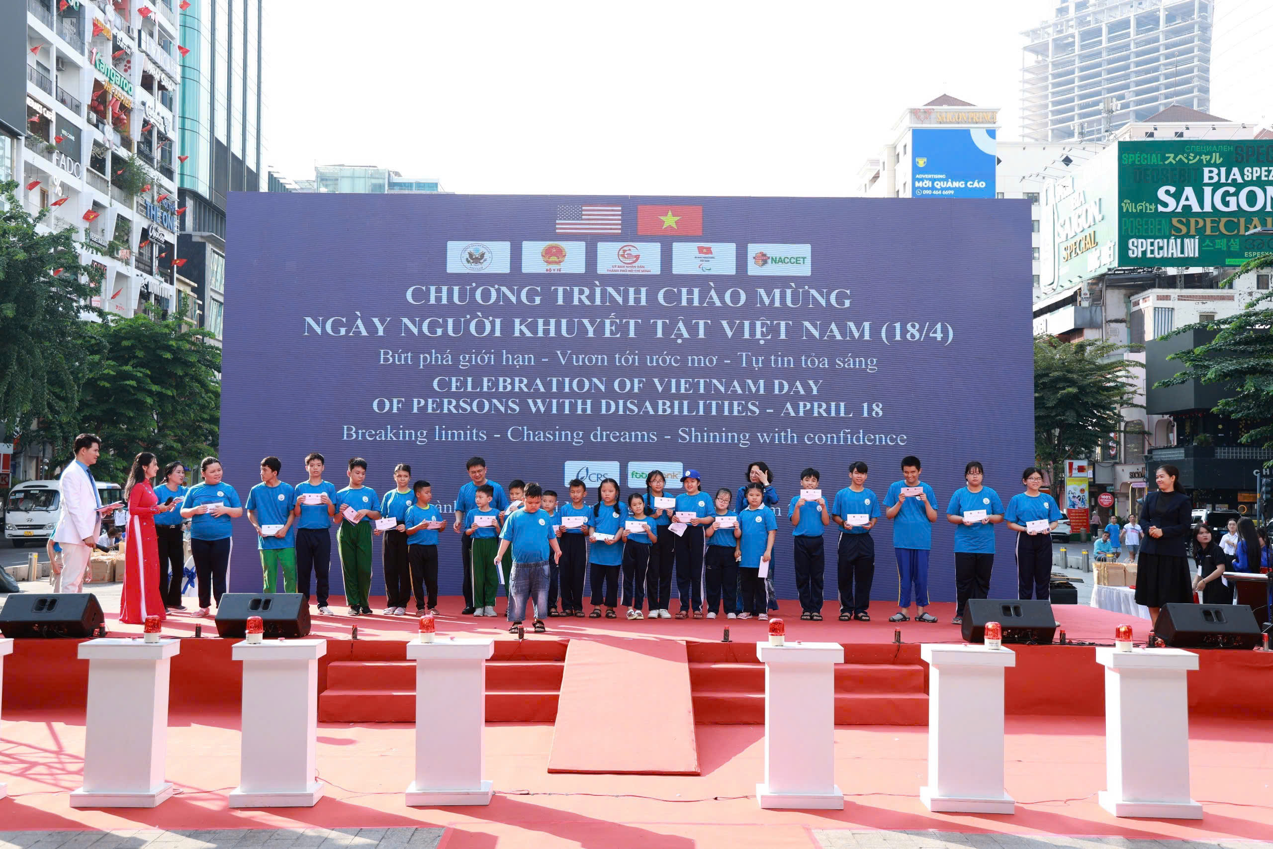 "Kết nối y&ecirc;u thương" nh&acirc;n Ng&agrave;y Người khuyết tật Việt Nam - Ảnh 5.