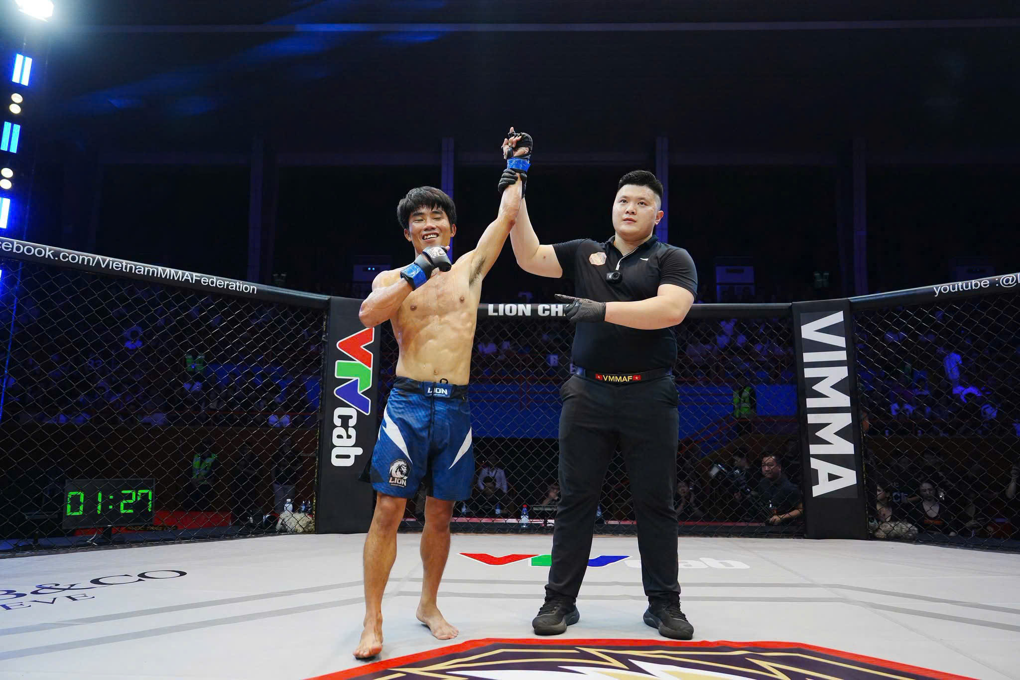 Hai võ sĩ đại diện TP HCM bùng nổ khi thắng TKO tại LION Championship 30 - Ảnh 1.
