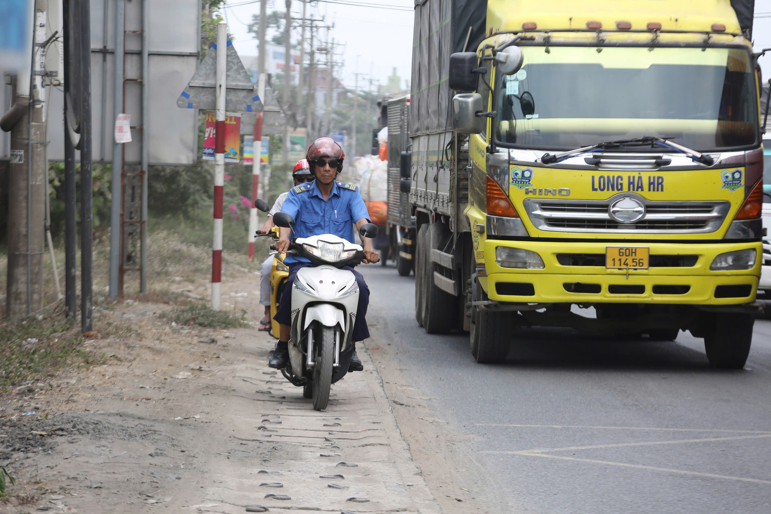 Kẹt xe nghi&ecirc;m trọng tr&ecirc;n Quốc lộ 51 tại Đồng Nai do sửa chữa đường Trong năm 2026 - Ảnh 12.