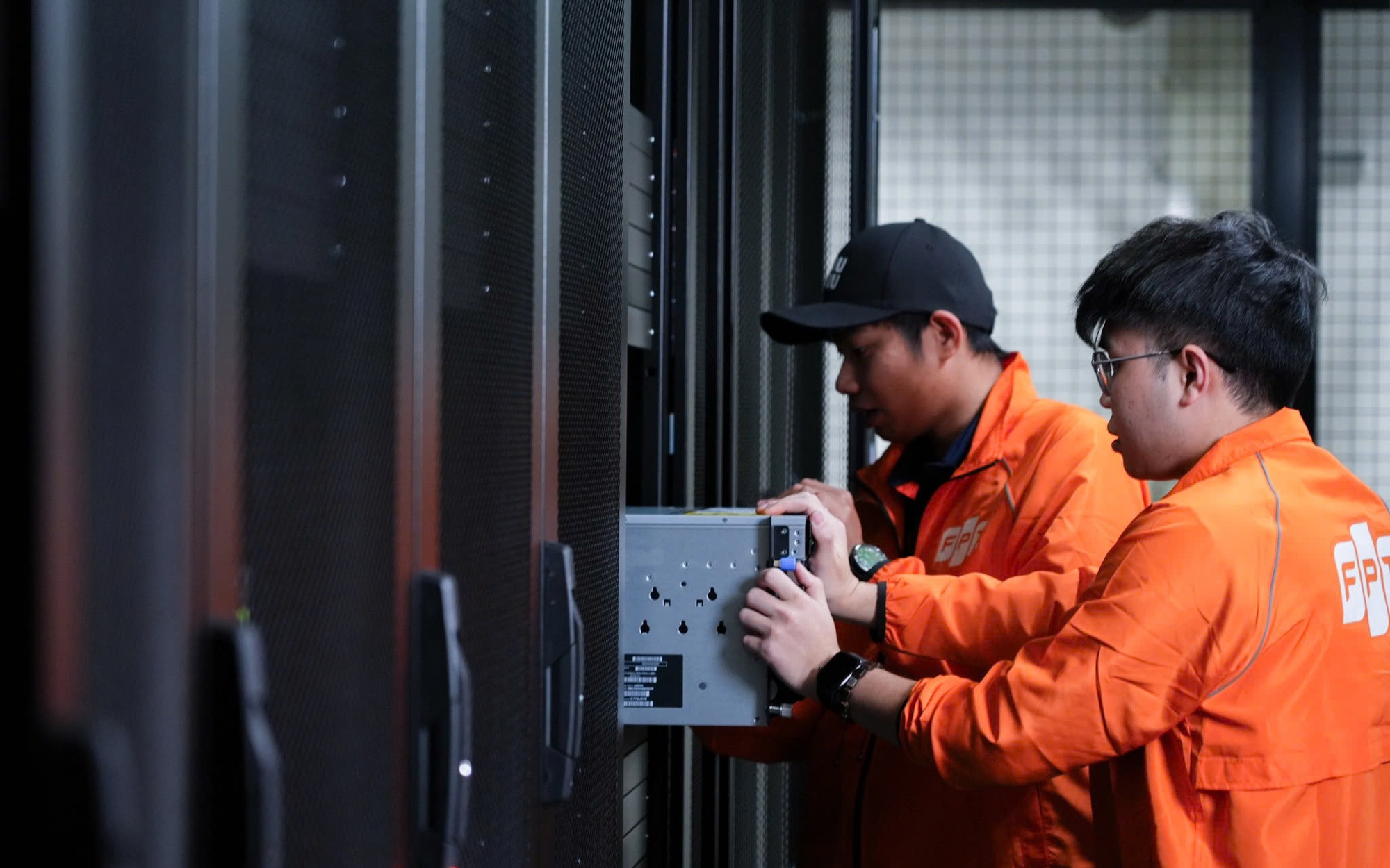 FPT ký hợp đồng AI hàng chục triệu USD với đối tác quốc tế