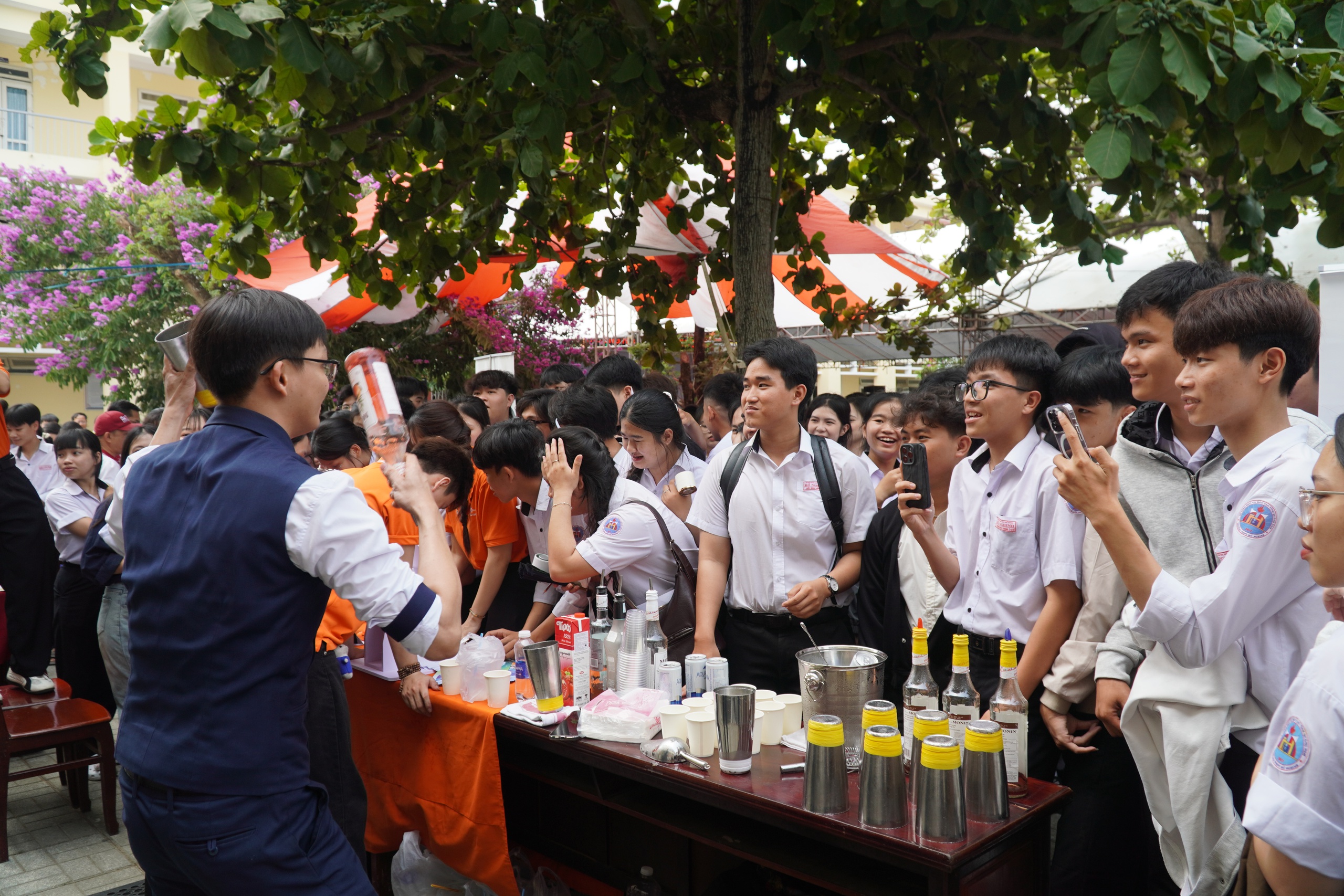 Khi học sinh THPT "chạm" vào giấc mơ nghề nghiệp - Ảnh 4.