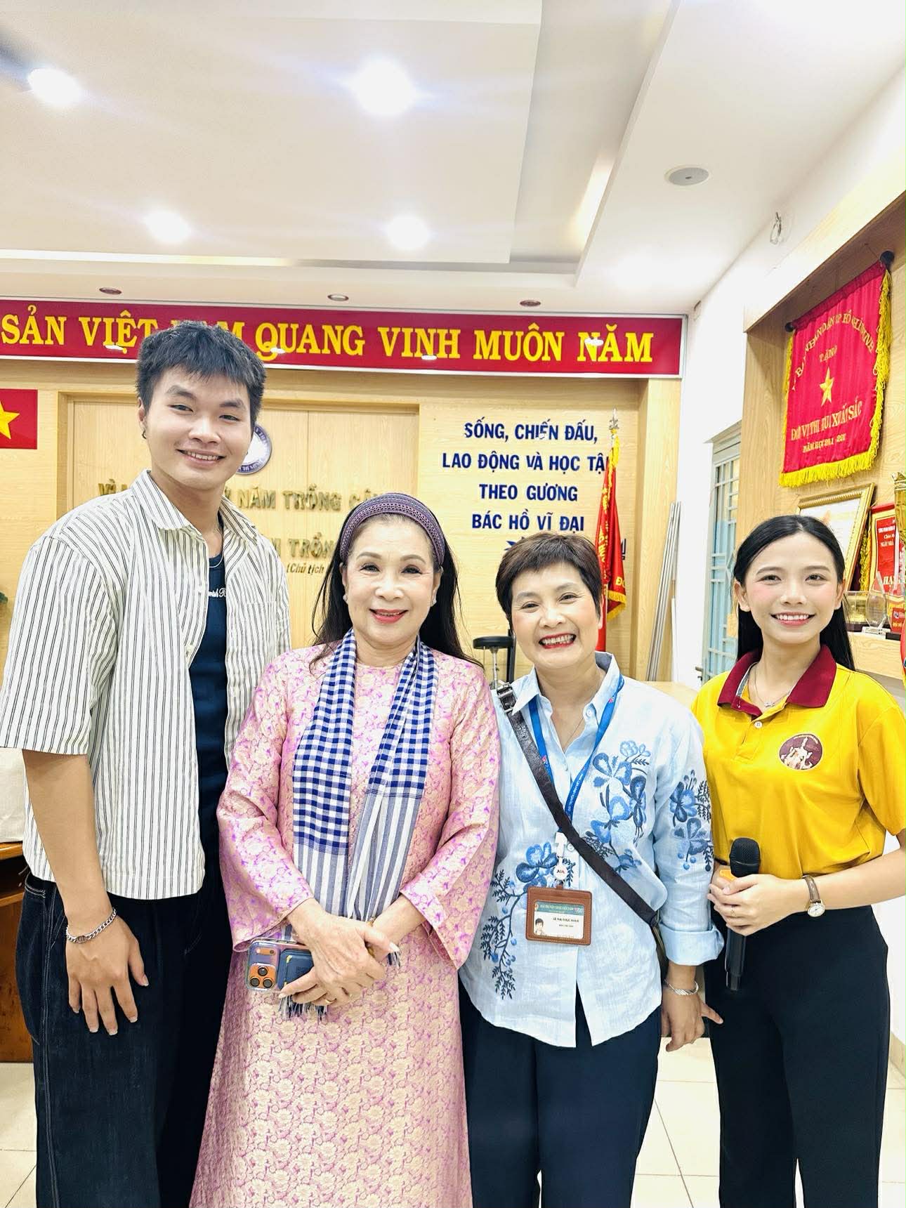 VTV thực hiện phim ch&acirc;n dung NSND Kim Xu&acirc;n - Ảnh 6.