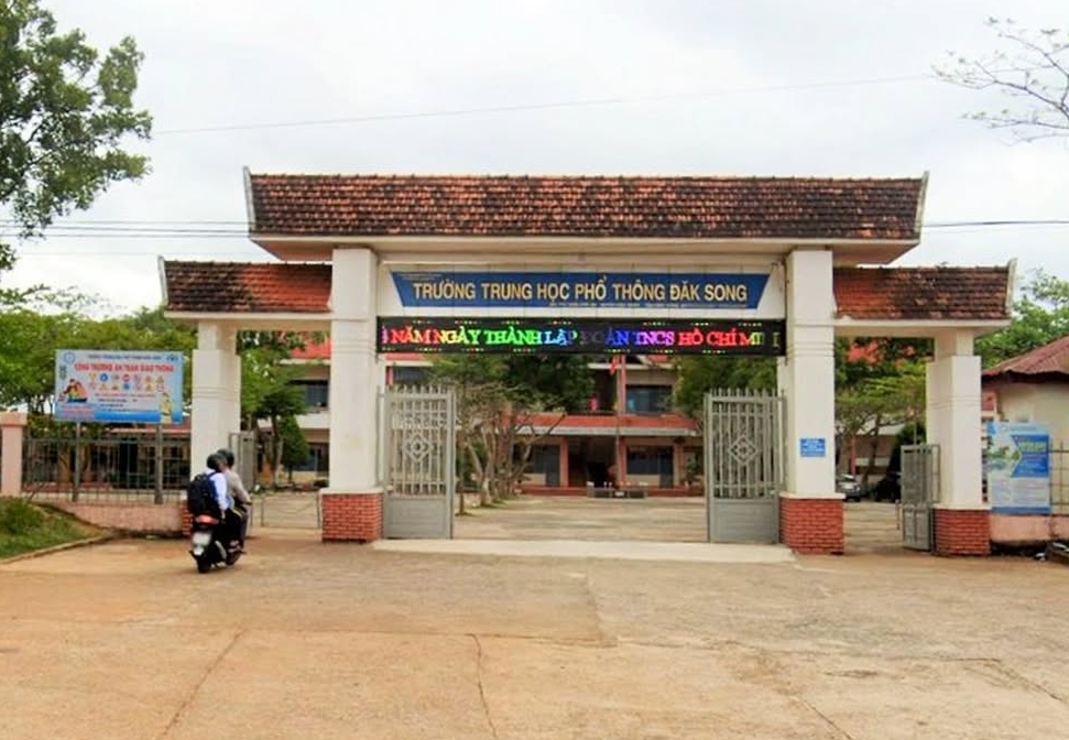 Vụ nữ giáo viên bị phát tán ảnh nhạy cảm: Sở GD-ĐT tỉnh Lâm Đồng ra chỉ đạo - Ảnh 1.