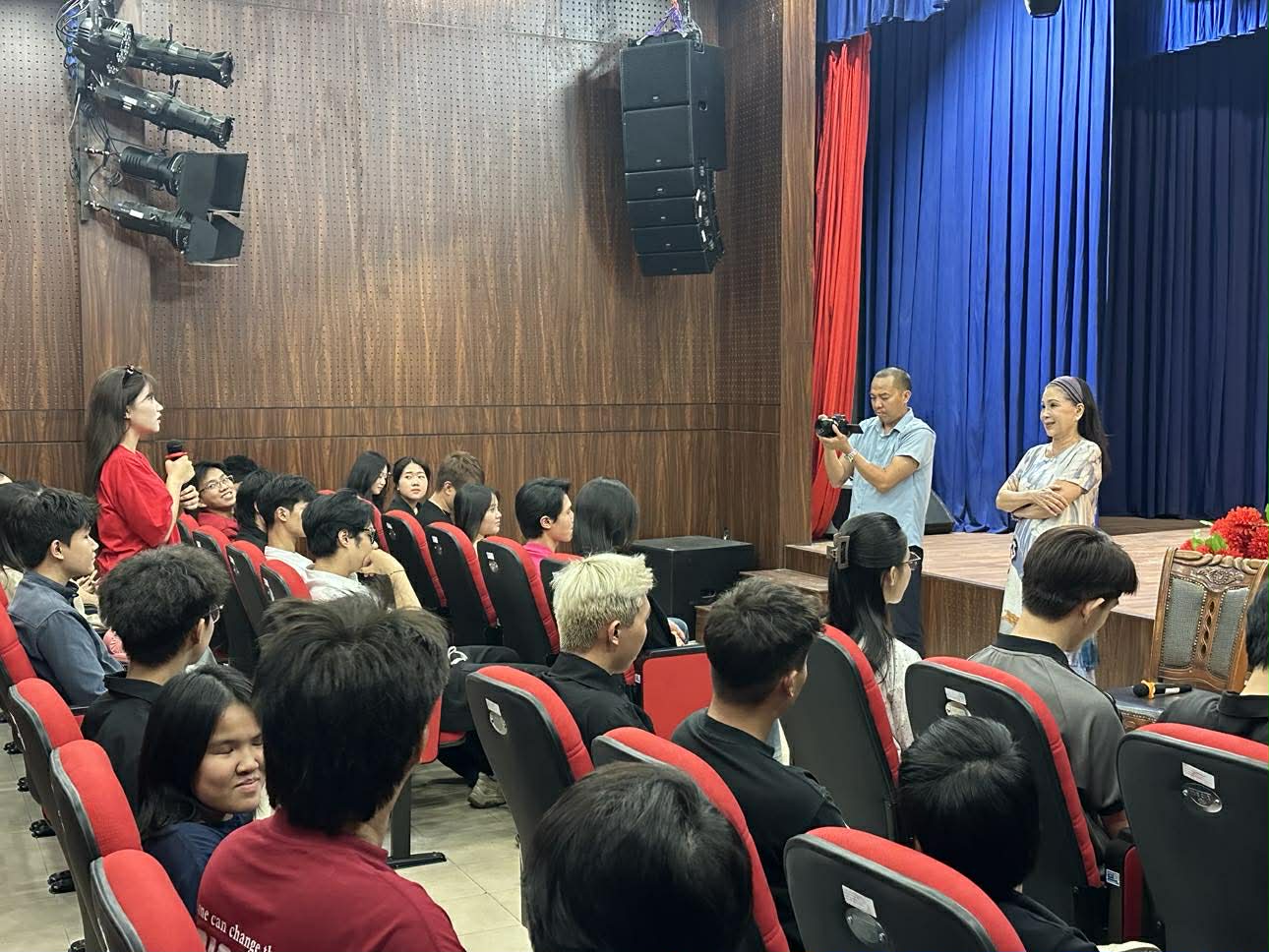 VTV thực hiện phim ch&acirc;n dung NSND Kim Xu&acirc;n - Ảnh 5.
