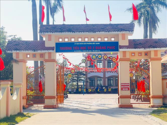 Quảng Trị: Đình chỉ Hiệu trưởng vì nghi vấn "chạy" hợp đồng giáo viên - Ảnh 1.