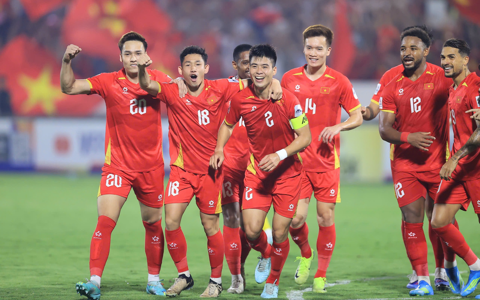 Trở lại Top 100 FIFA: Bóng đá Việt Nam cần làm gì?
