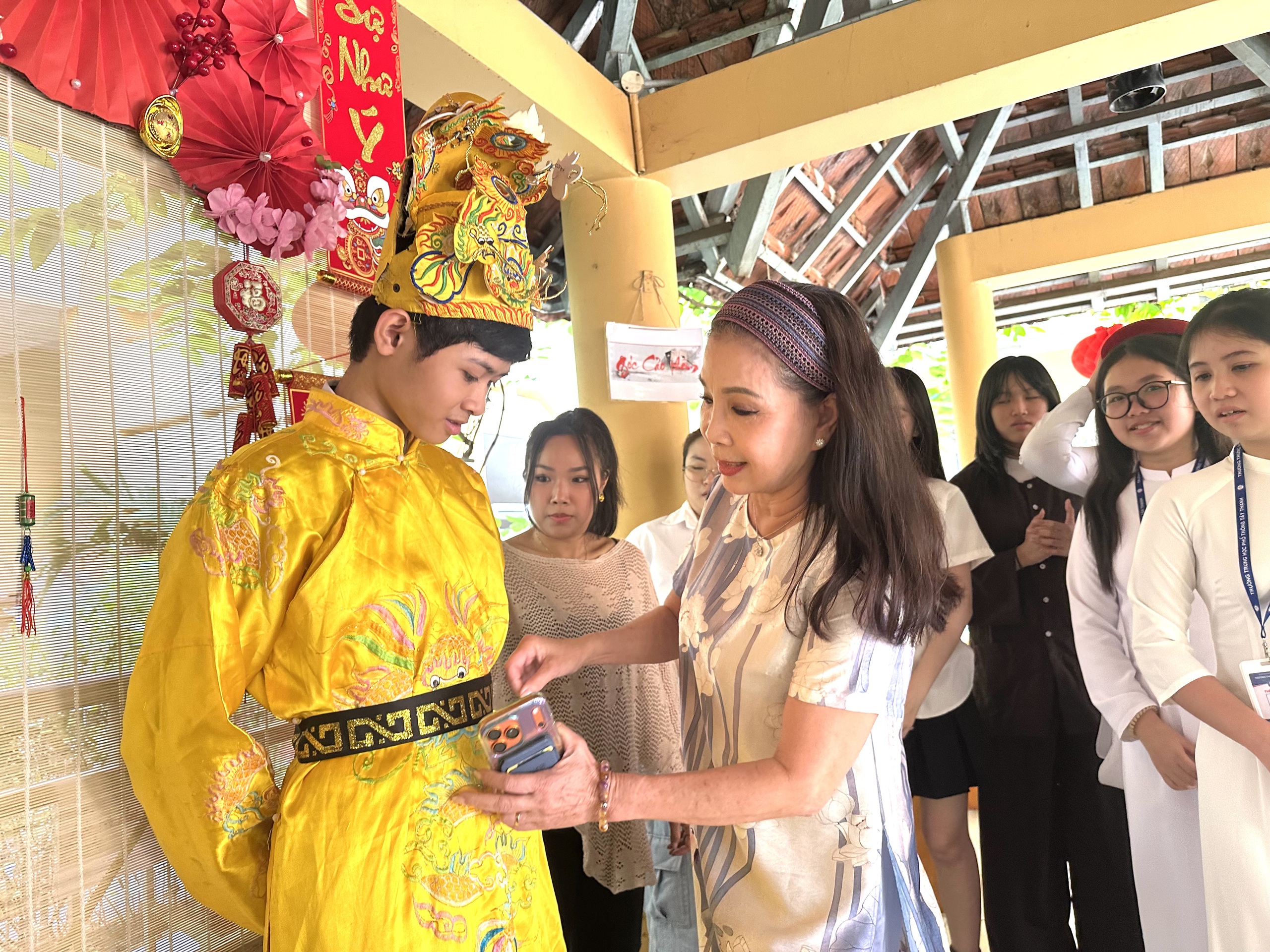 VTV thực hiện phim ch&acirc;n dung NSND Kim Xu&acirc;n - Ảnh 4.