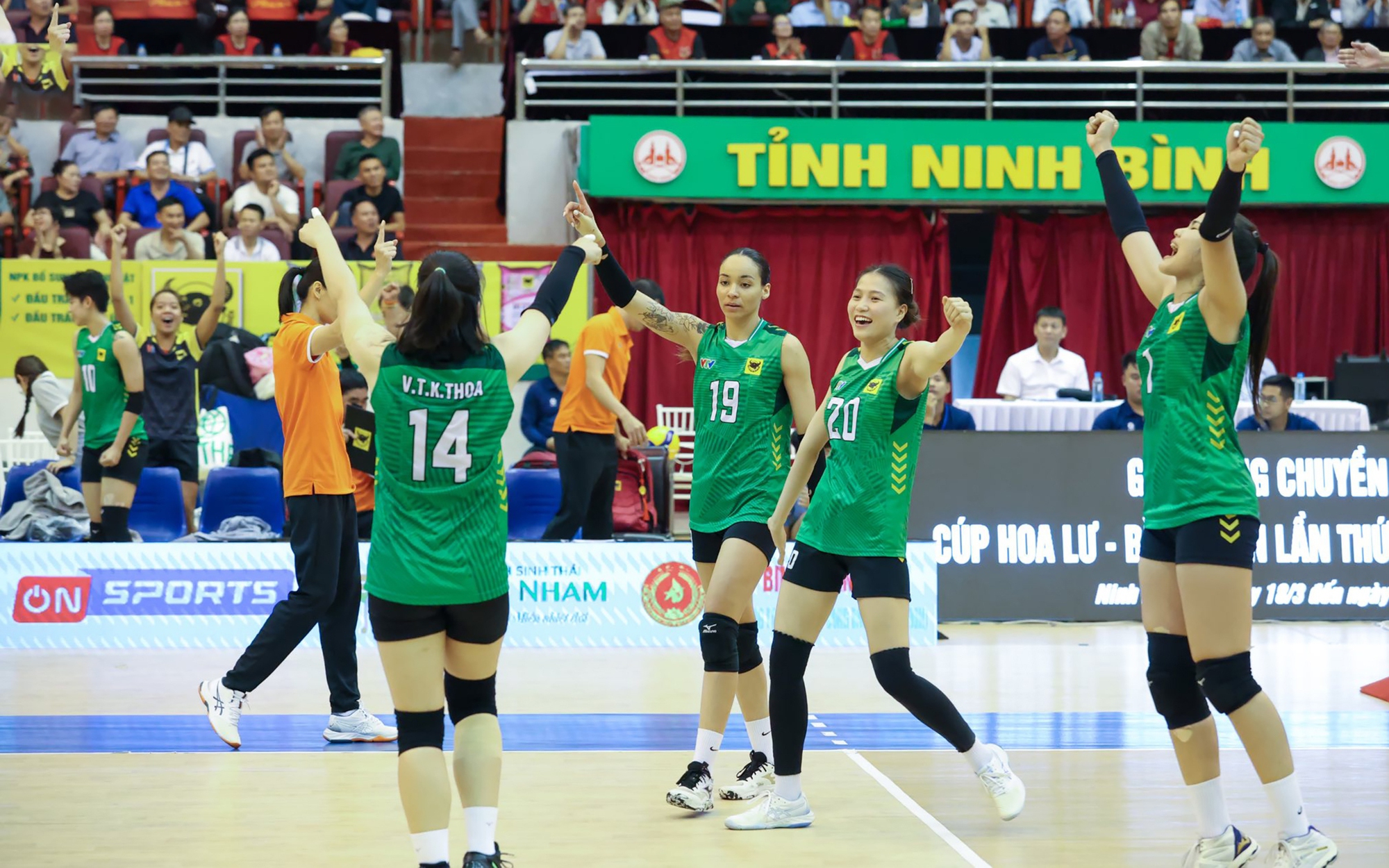 CA TPHCM thắng trận derby mở màn Giải bóng chuyền quốc gia - Ảnh 3.
