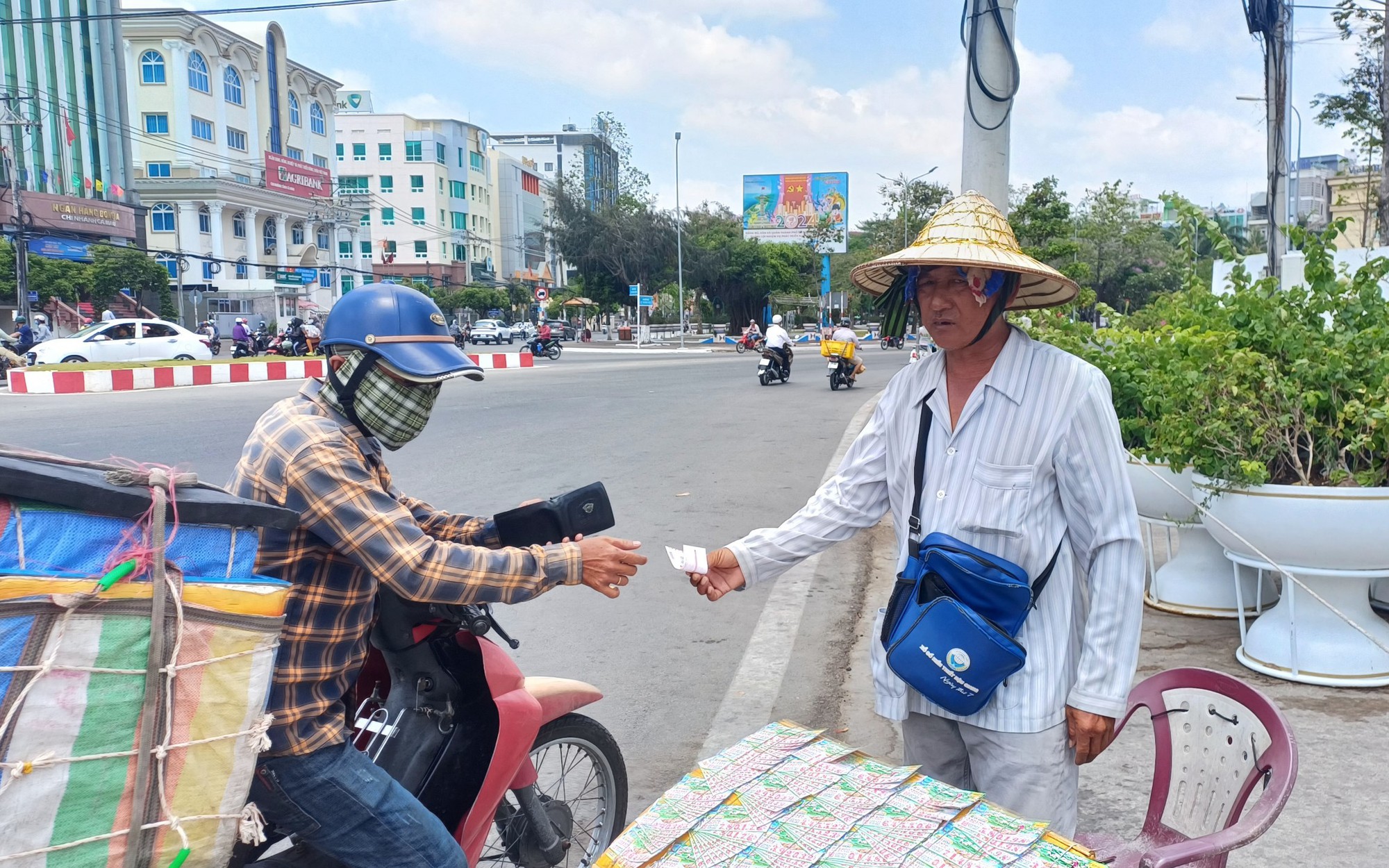 Mạnh tay chấn chỉnh thị trường vé số