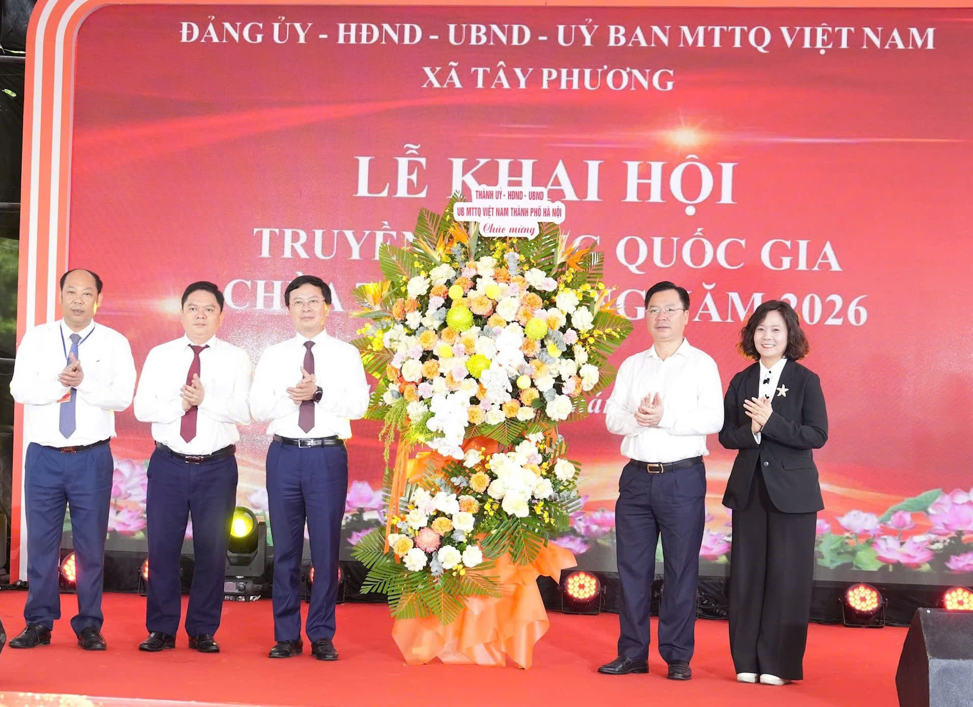 Khai hội ch&ugrave;a T&acirc;y Phương năm 2026 - Ảnh 1.