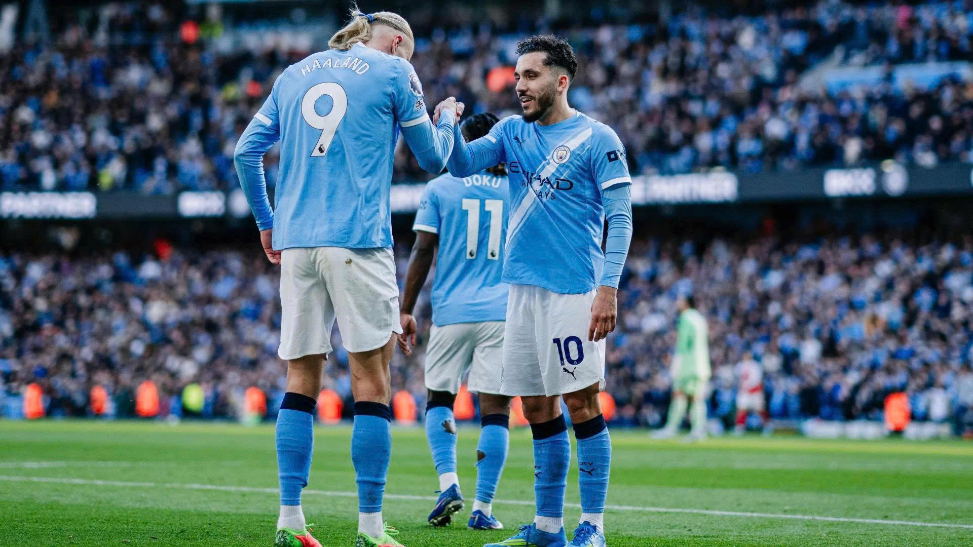 Ngoại hạng Anh sau trận &ldquo;chung kết&rdquo; giữa Man City v&agrave; Arsenal - Ảnh 1.
