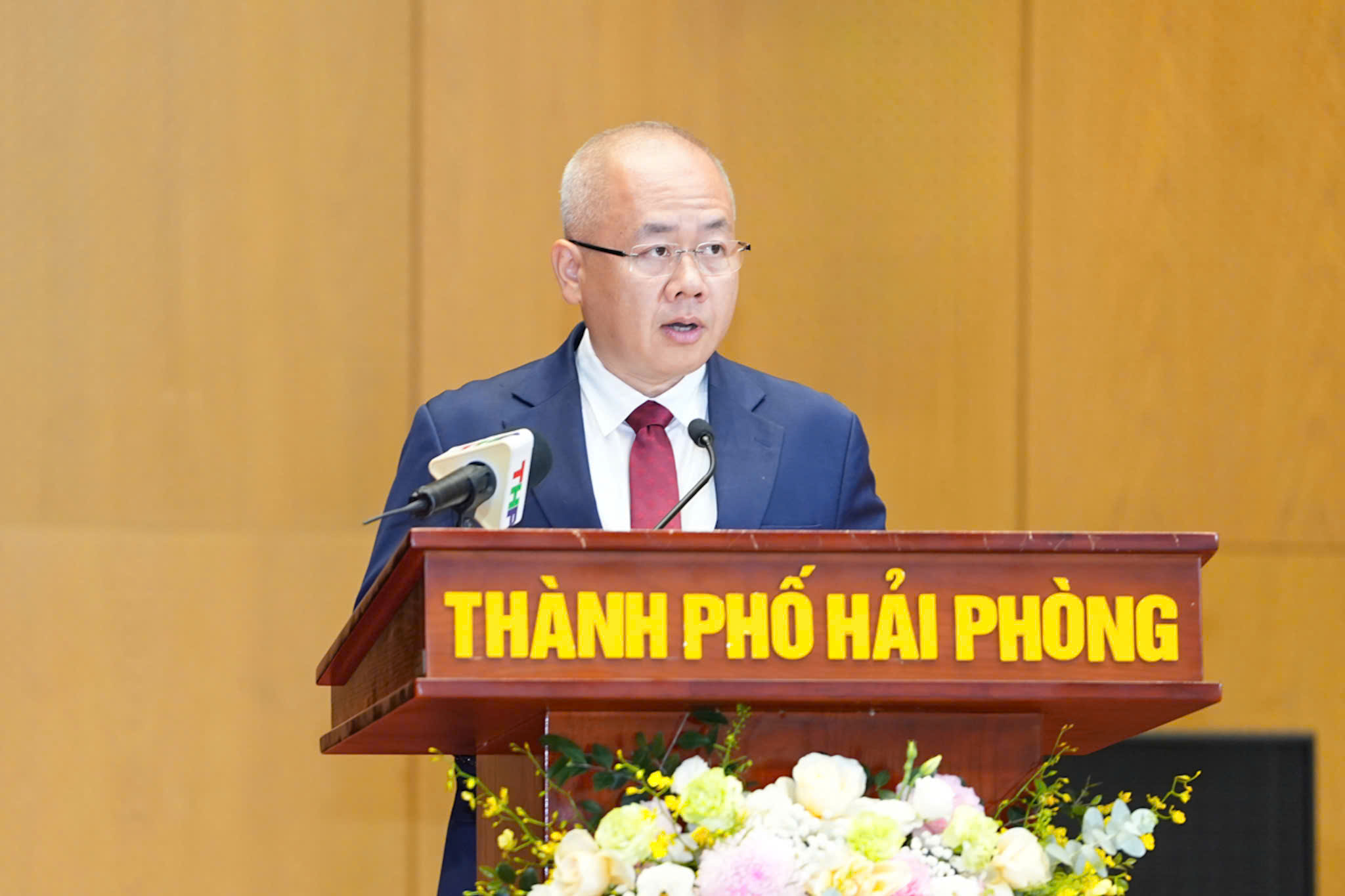 Đỗ Th&agrave;nh Trung được bầu l&agrave;m Chủ tịch UBND TP Hải Ph&ograve;ng nhiệm kỳ 2026 - 2031 - Ảnh 2.