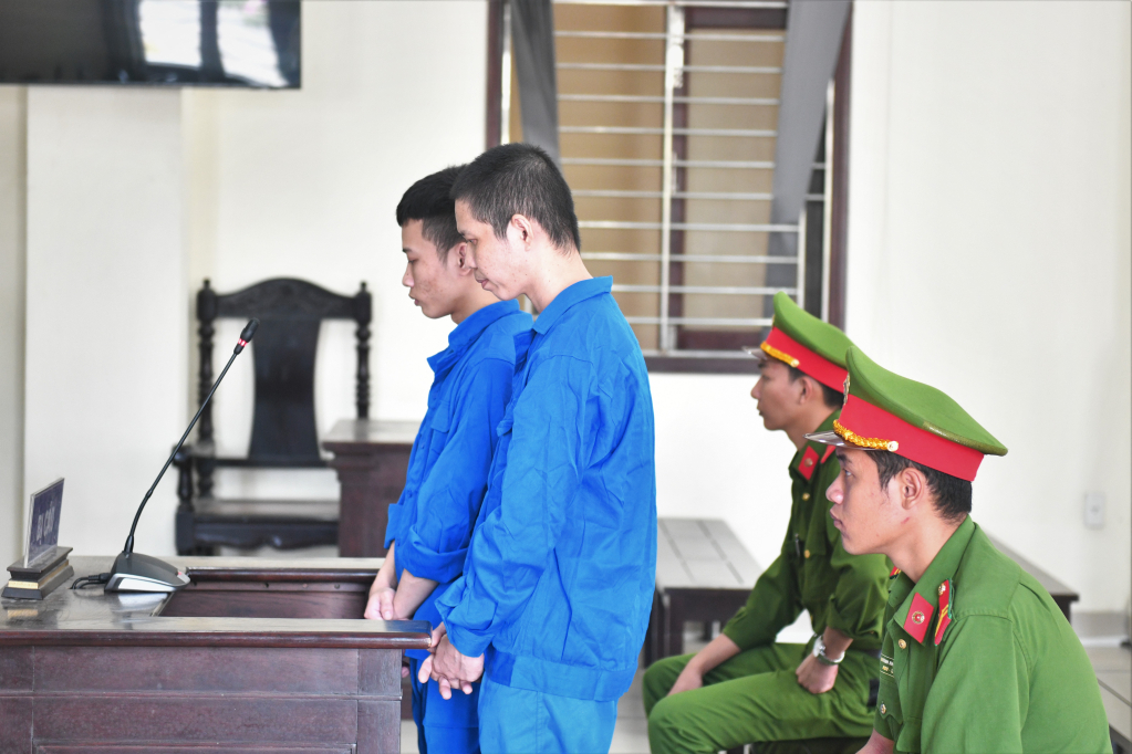 Nguyễn Trọng nguyễn lãnh 12 năm tù vì chém người Sau cuộc nhậu - Ảnh 2.