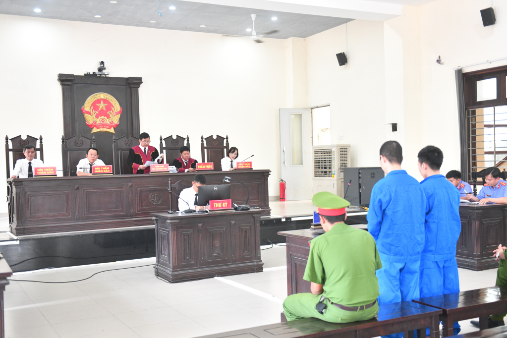 Nguyễn Trọng nguyễn lãnh 12 năm tù vì chém người Sau cuộc nhậu - Ảnh 1.