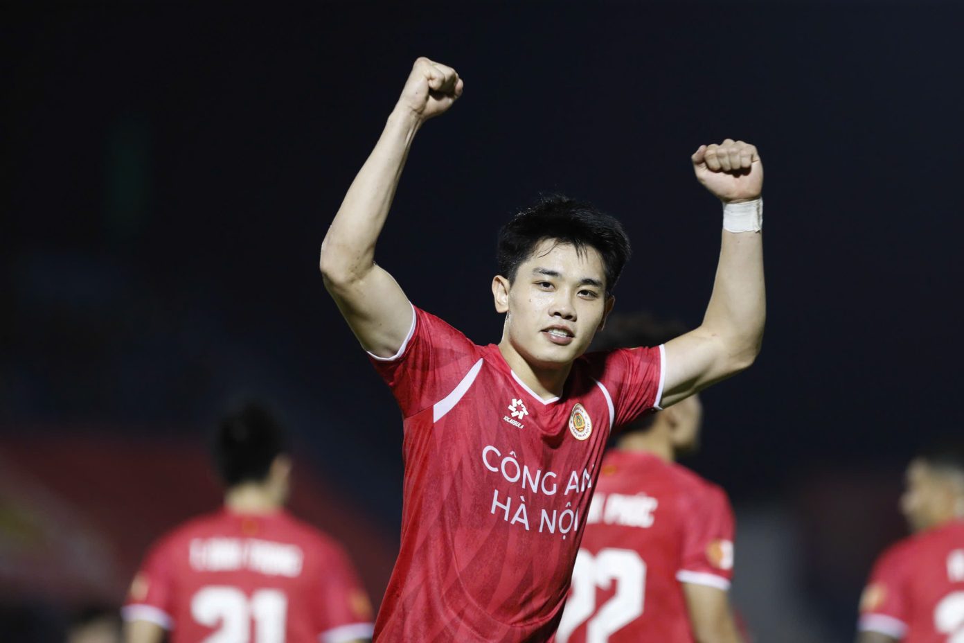 CLB Công an Hà Nội tiến gần "ngôi vương" V-League - Ảnh 5.