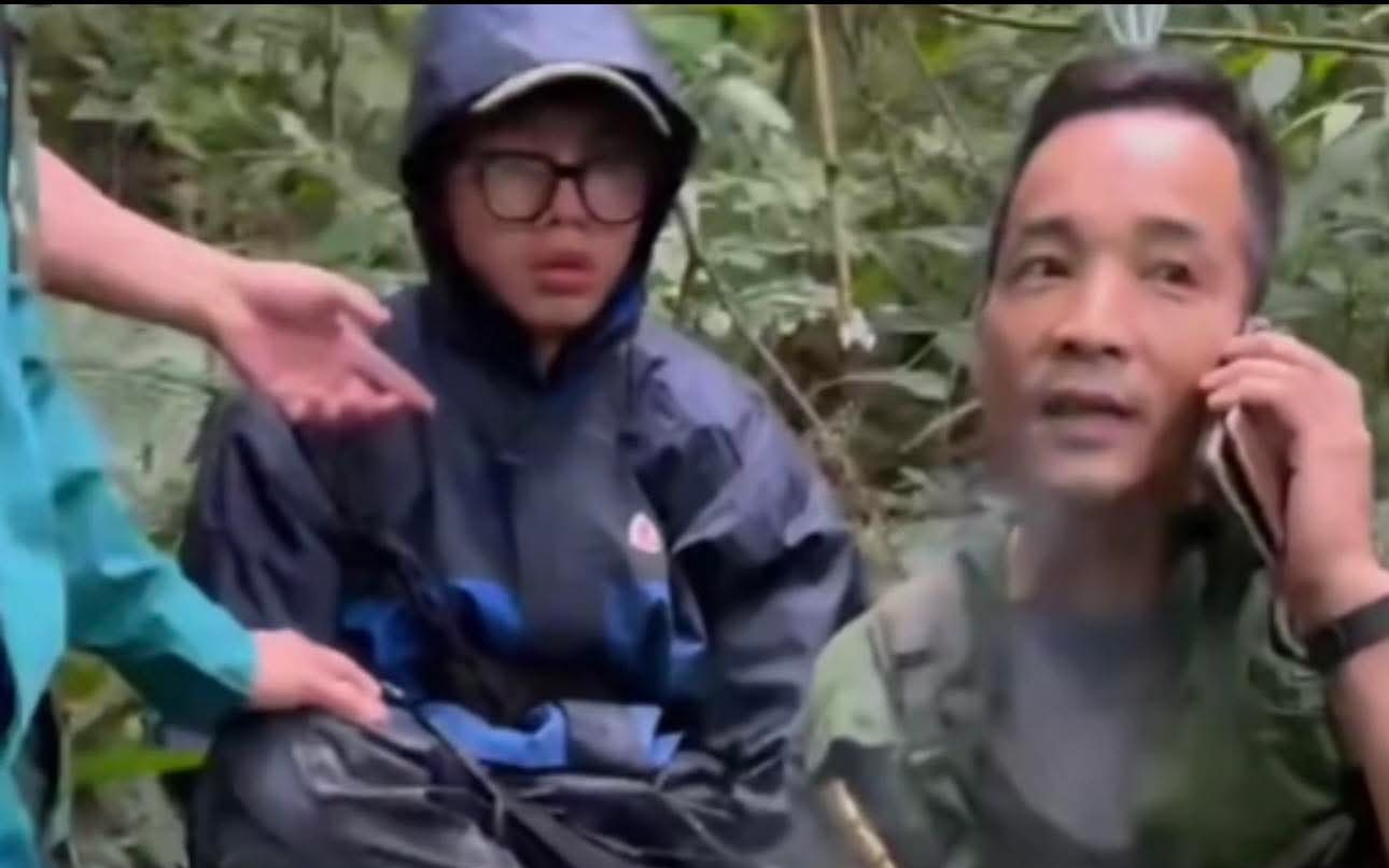VIDEO: Tìm thấy nam sinh viên mất tích khi leo núi Tam Đảo