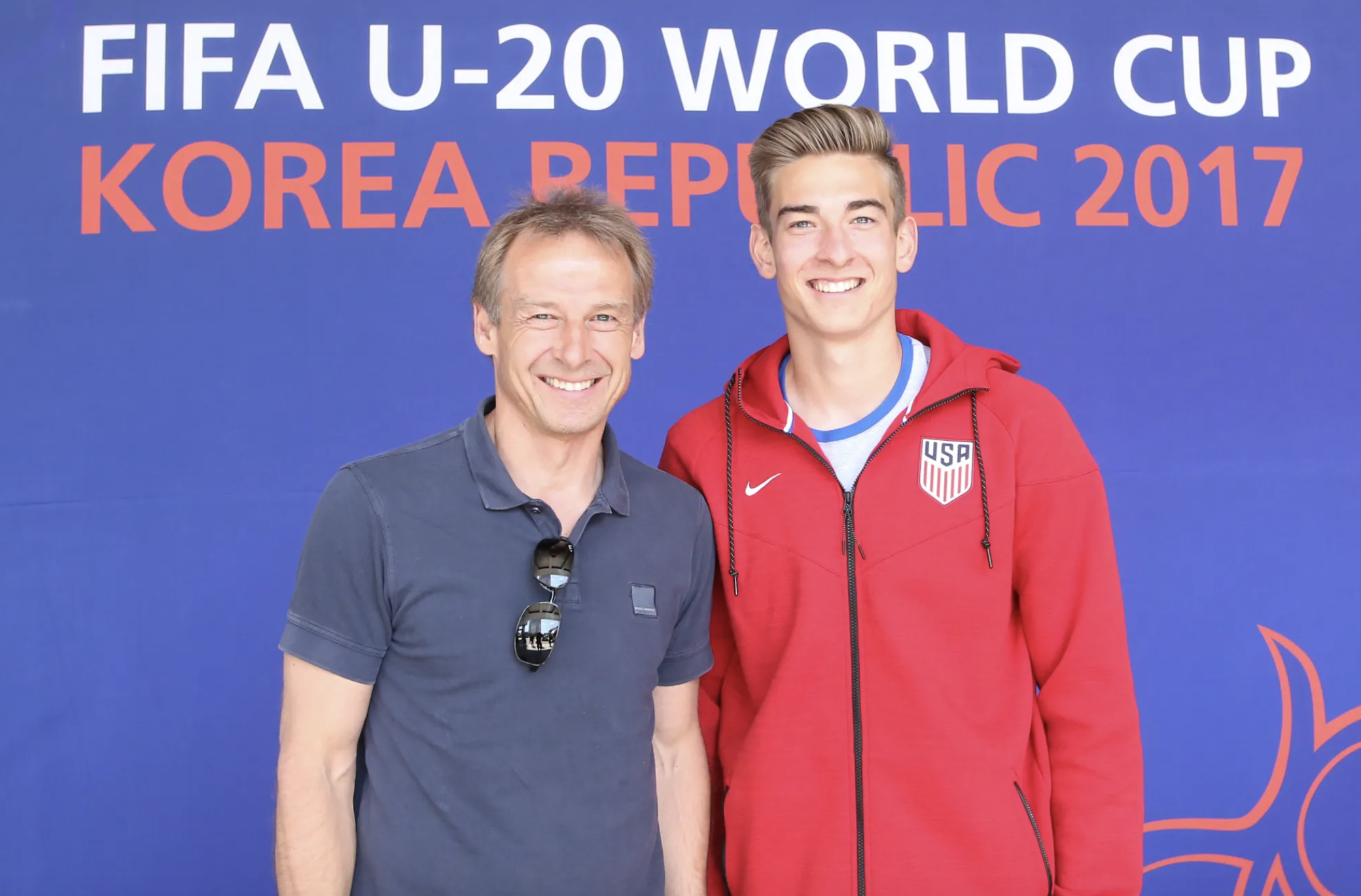 Con trai huyền thoại Jurgen Klinsmann gãy cổ khi chơi bóng ở Serie B - Ảnh 4.