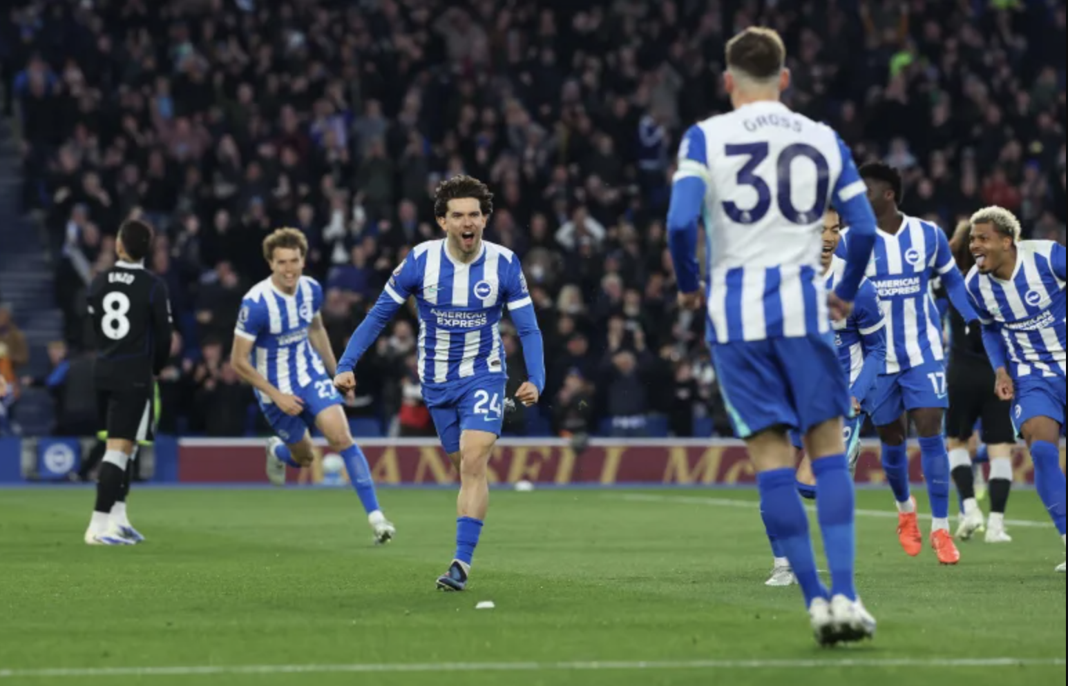 Chelsea thua sốc tại AMEX, chạm đáy khủng hoảng cuộc đua Ngoại hạng - Ảnh 2.