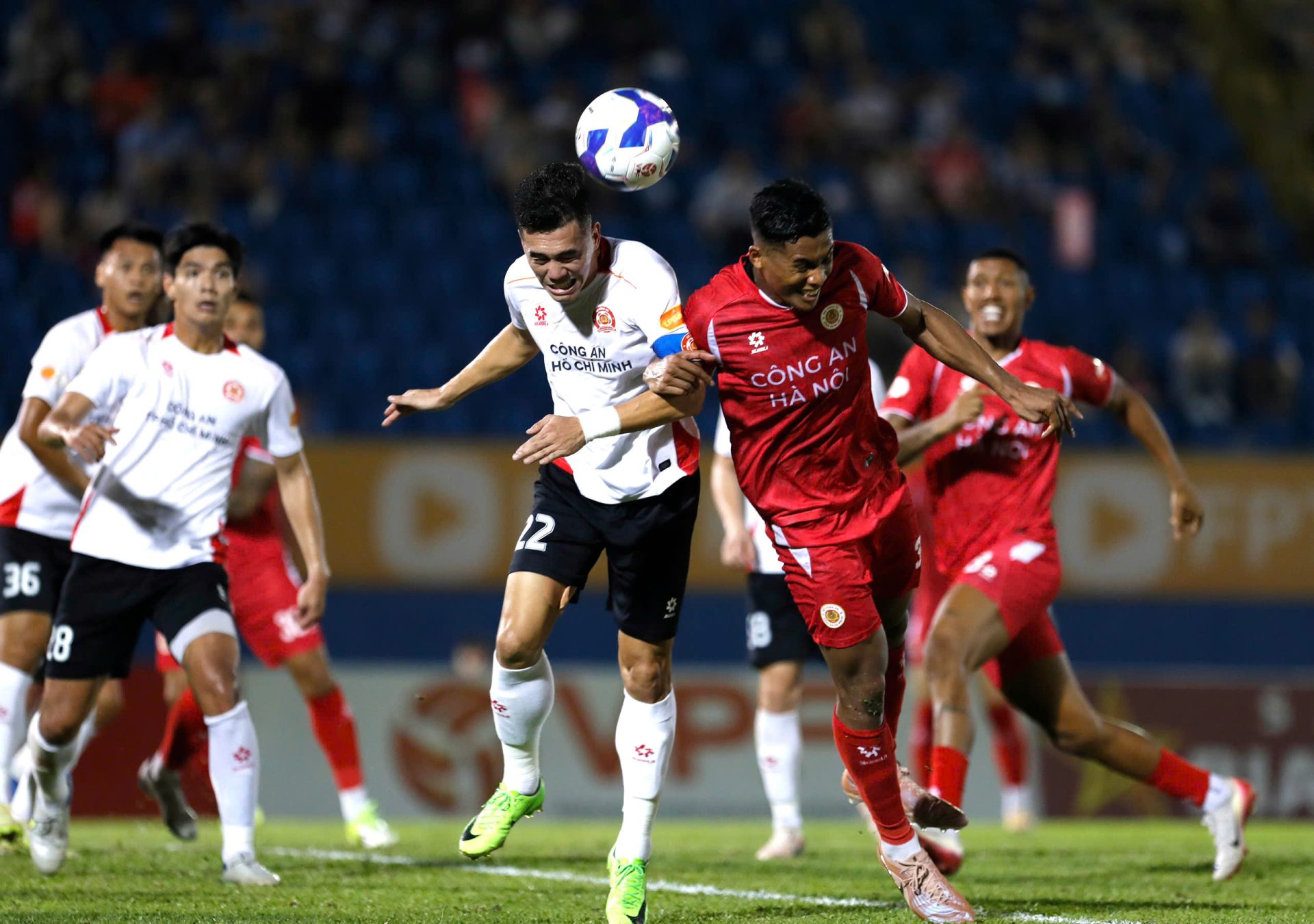 CLB Công an Hà Nội tiến gần "ngôi vương" V-League - Ảnh 3.