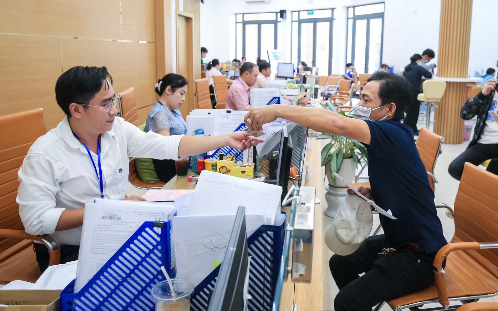 Những đối tượng nào được đề xuất tăng lương cơ sở lên 2,53 triệu đồng/tháng?