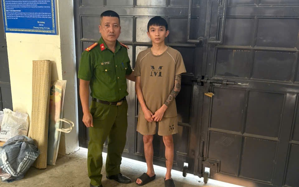 Vận động thành công đối tượng trốn truy nã Lê Đức Mạnh ra đầu thú