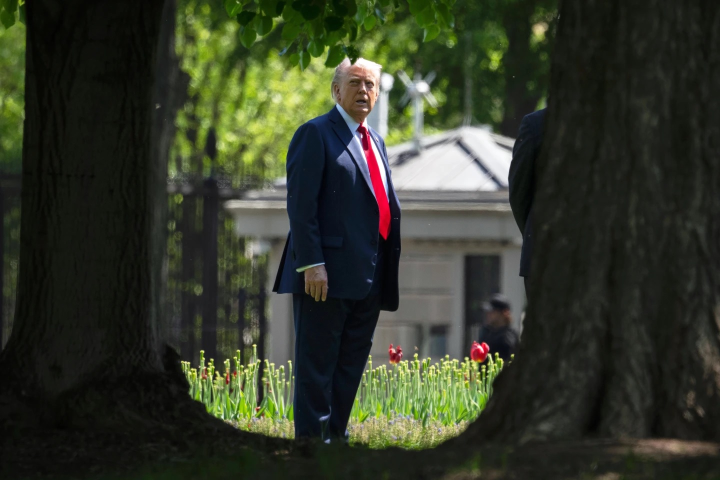 Ông Donald Trump gửi thông điệp cứng rắn tới Iran - Ảnh 1.